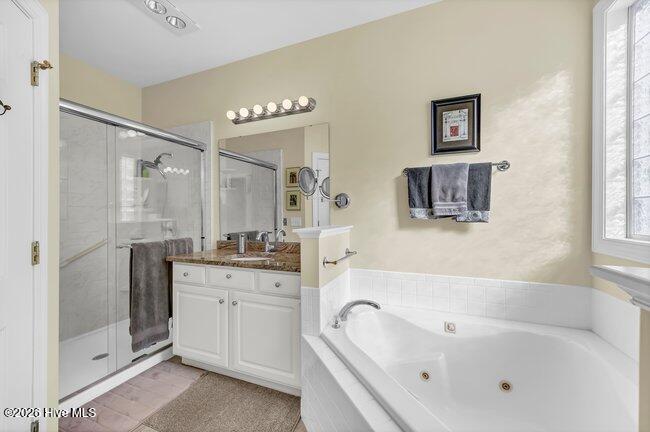 100554384 | Photo 18