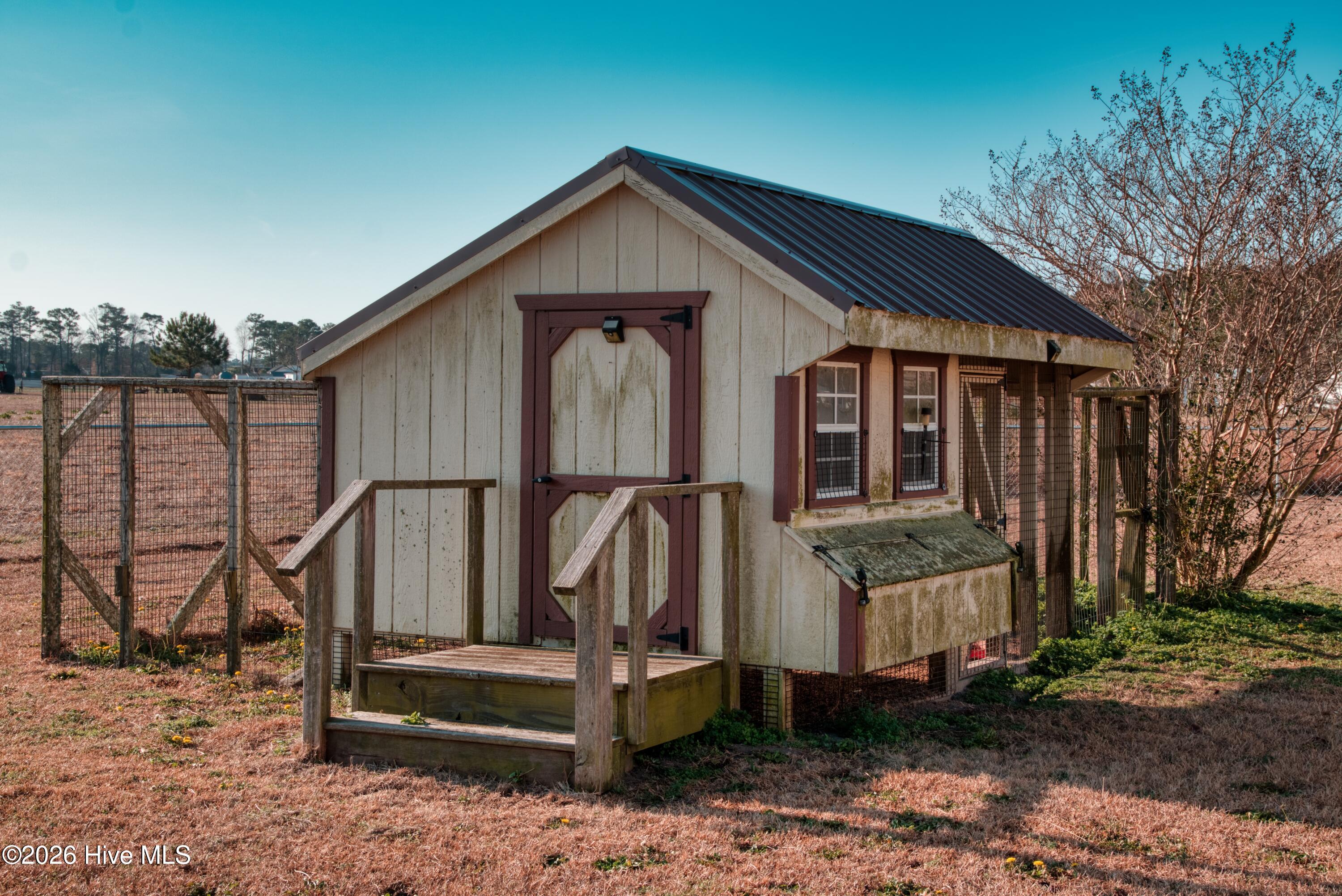 100548809 | Photo 19