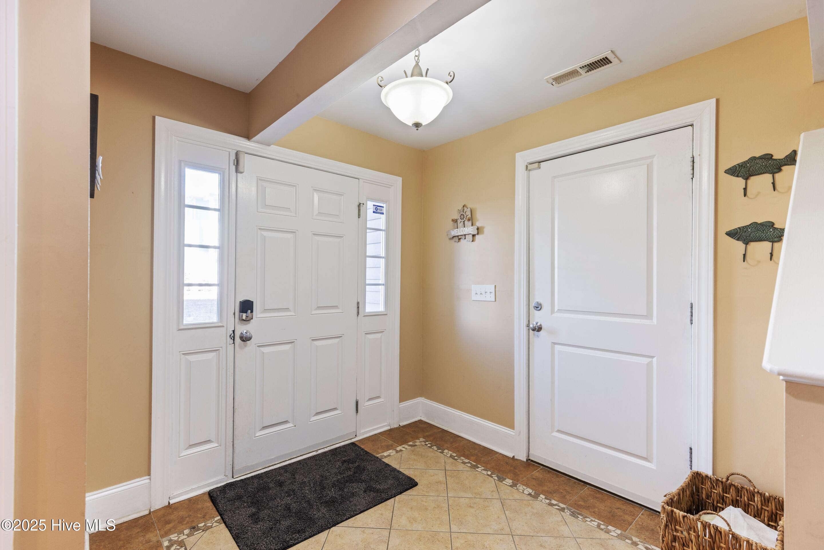 100546676 | Photo 43