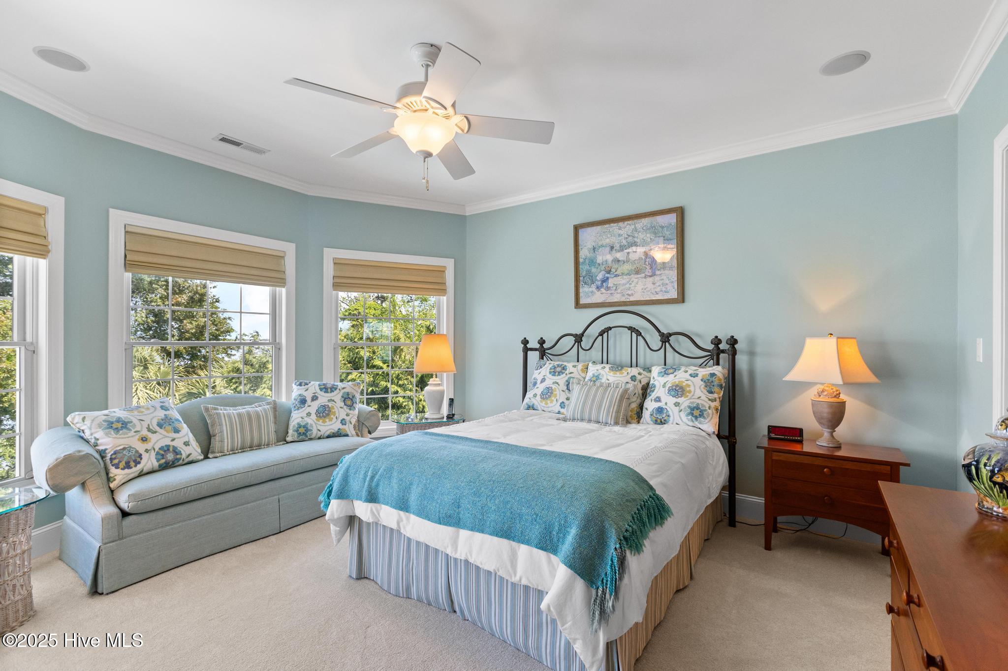 100567588 | Photo 33