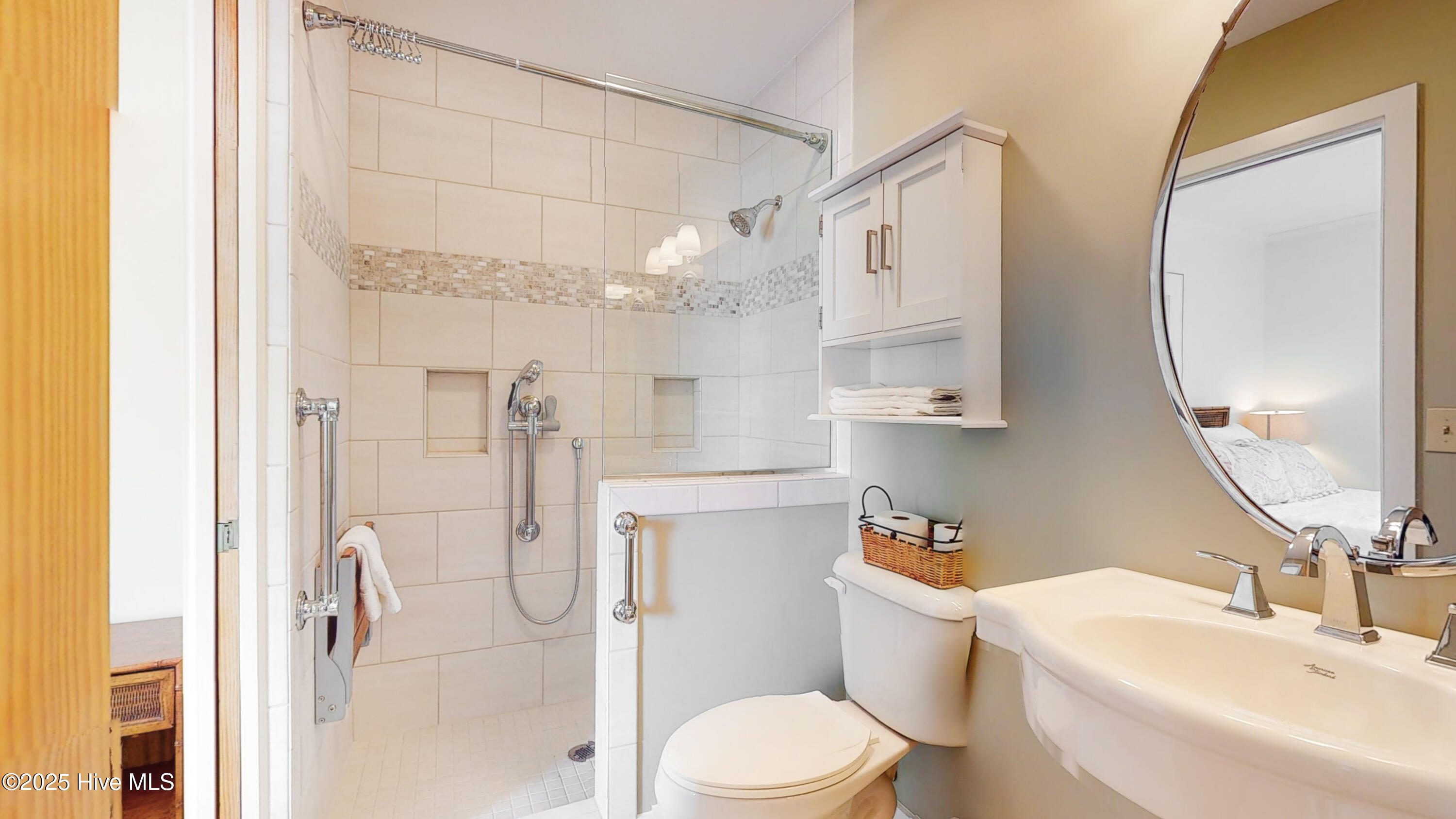 100529389 | Photo 27