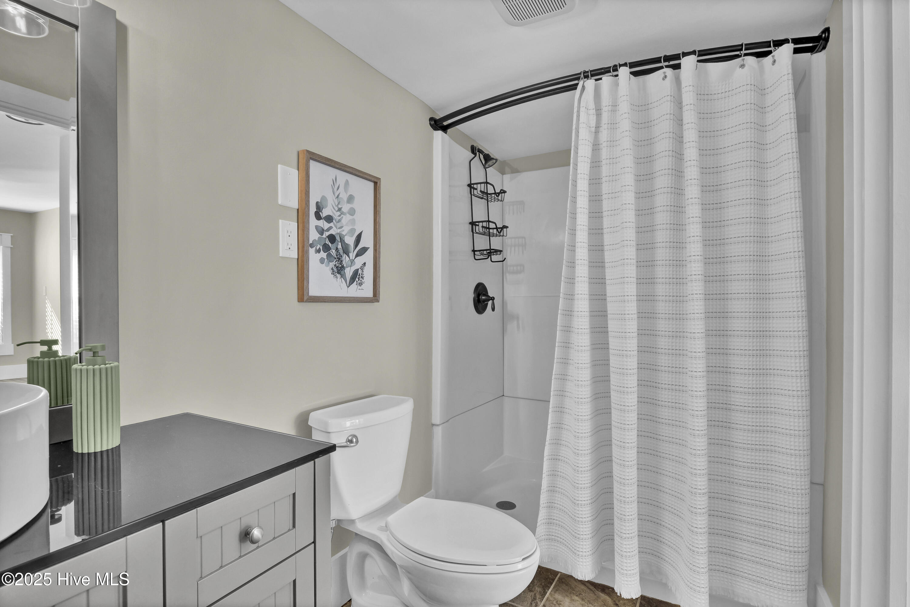 100543040 | Photo 49