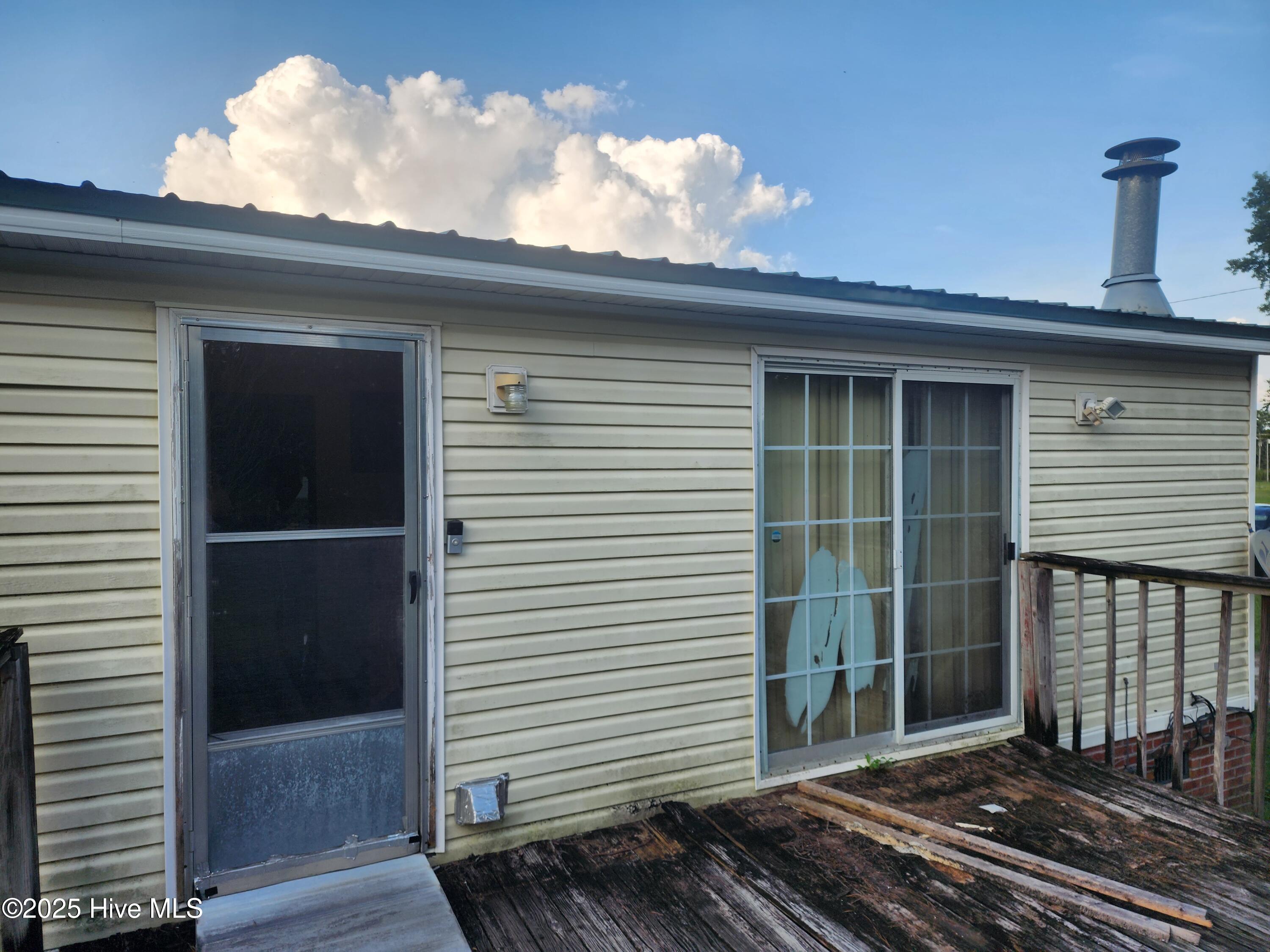 Homes for sale in Burgaw, NC | 585 Sycamore Dr, Burgaw, NC 28425 | MLS# 100523579