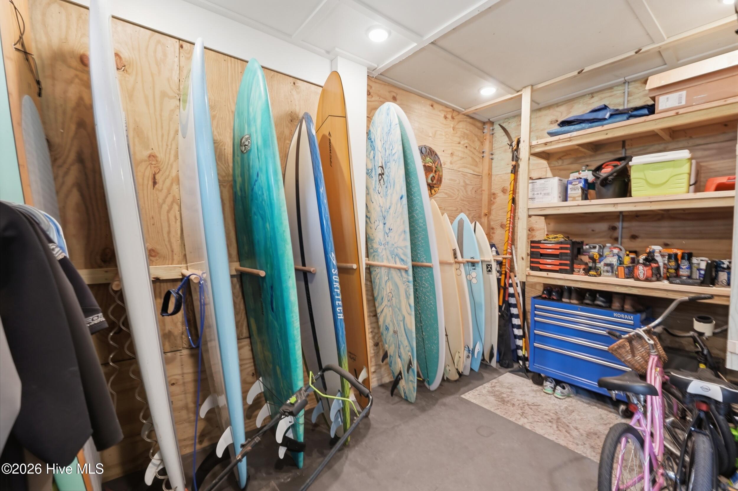 100562493 | Photo 53