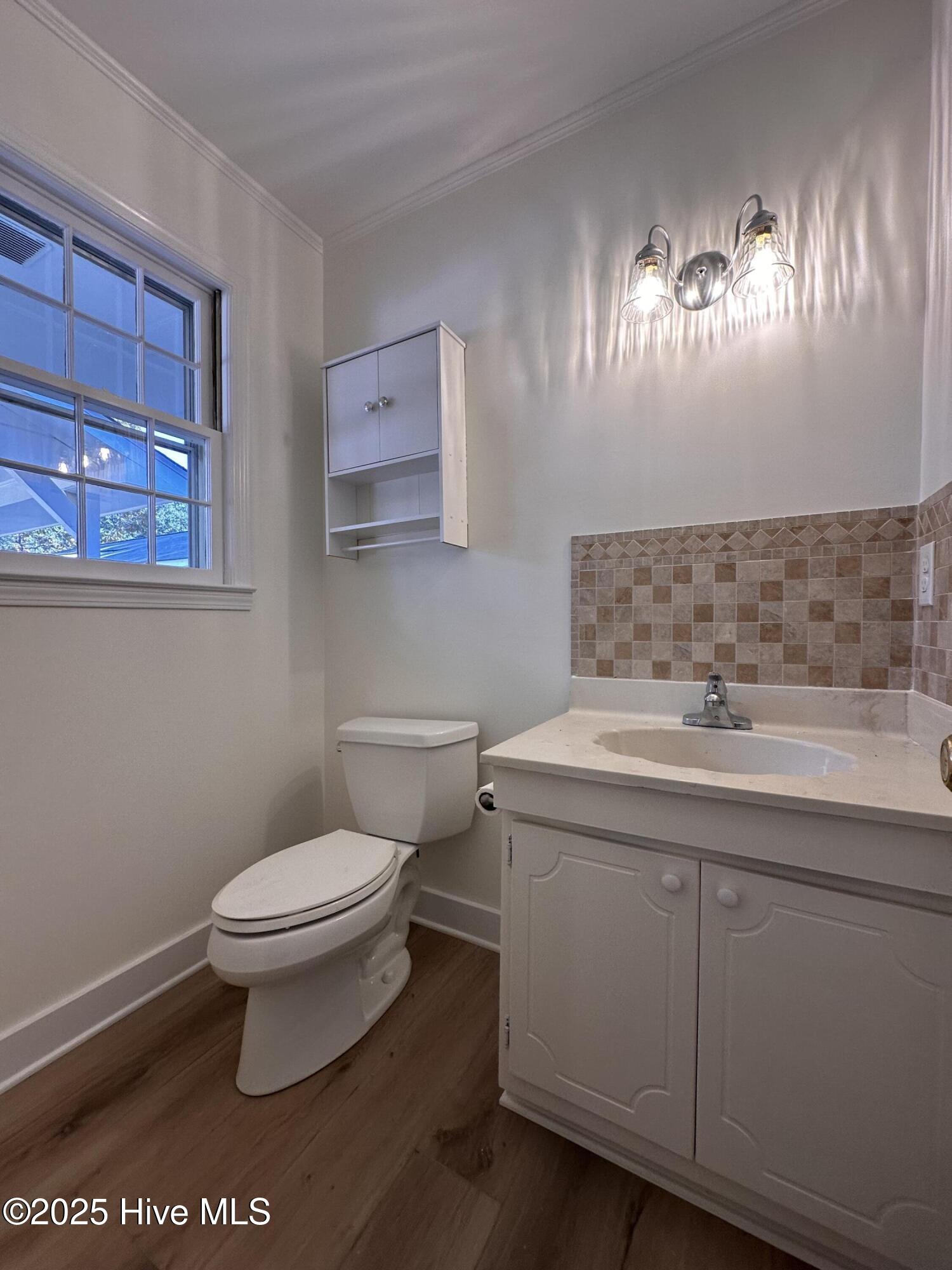 100541035 | Photo 26