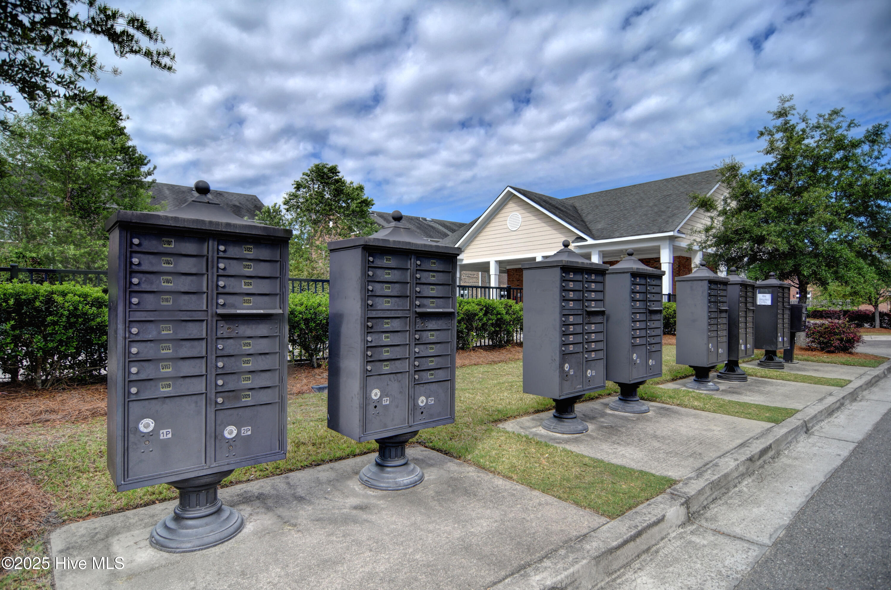 100504988 | Photo 25