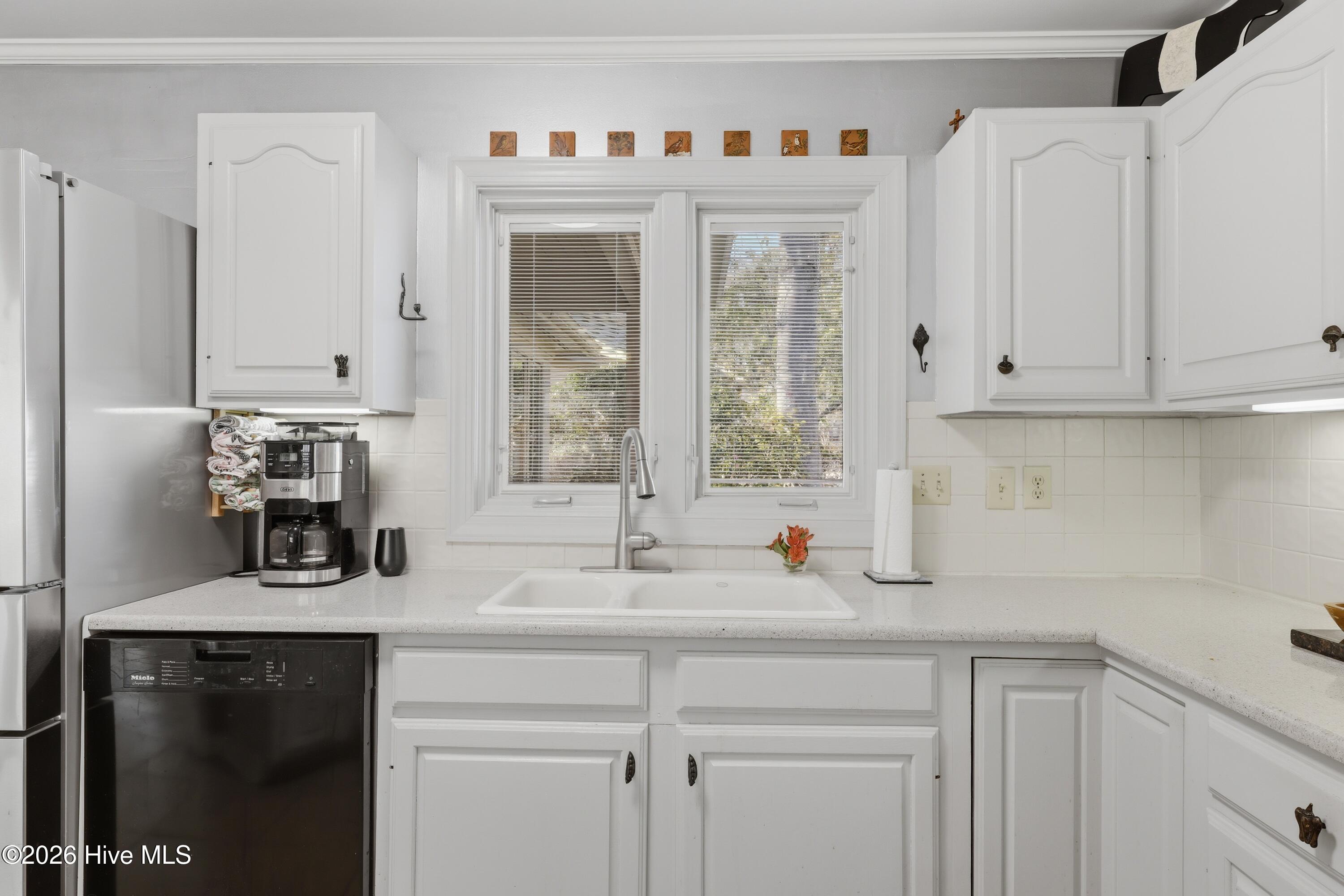 100561929 | Photo 17