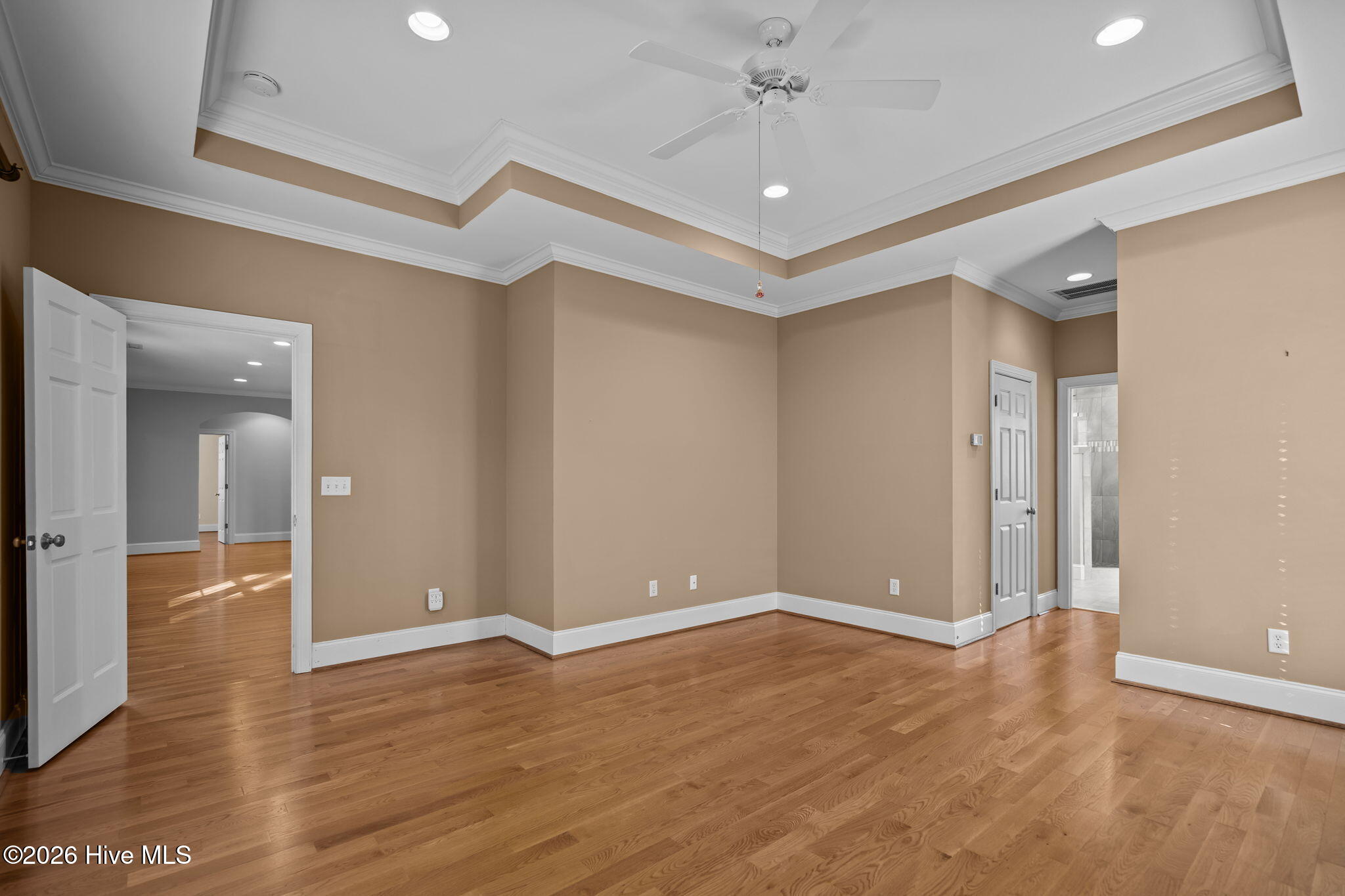 100552731 | Photo 26