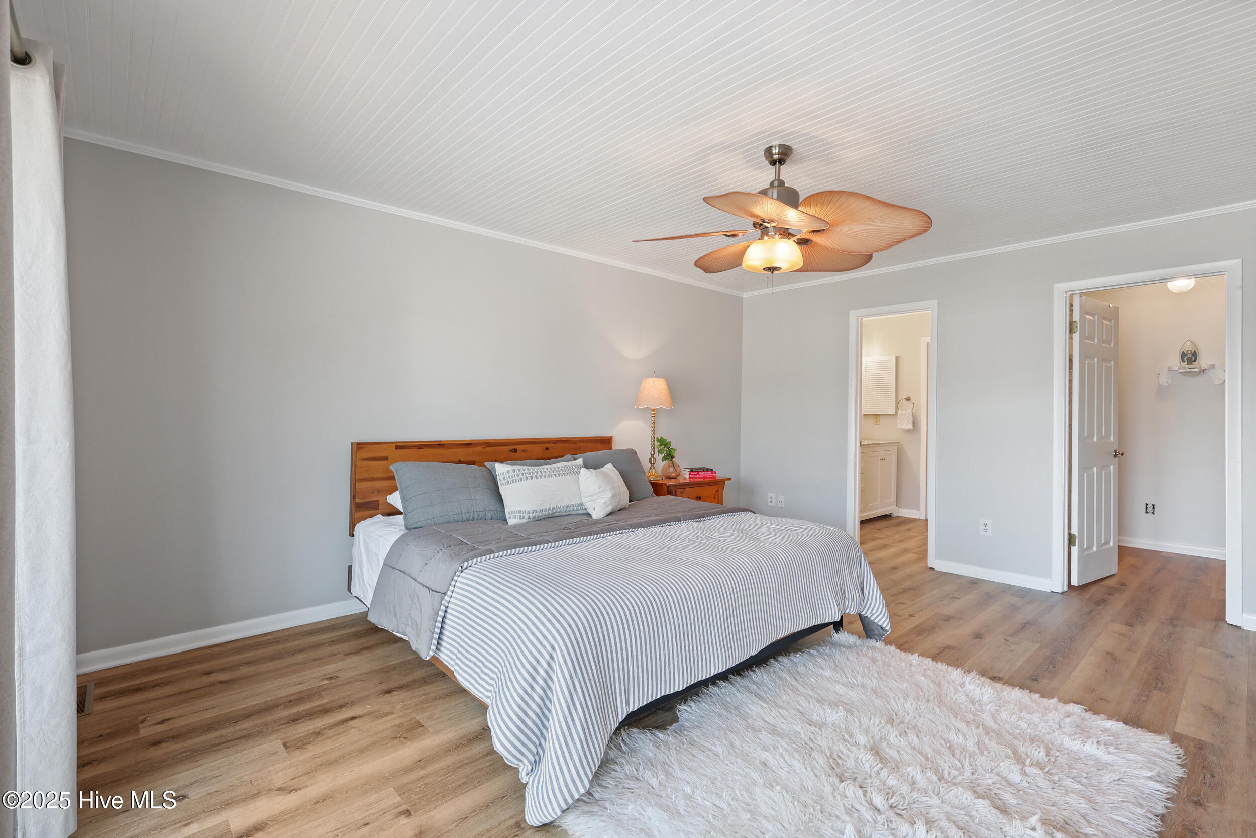 100531692 | Photo 28