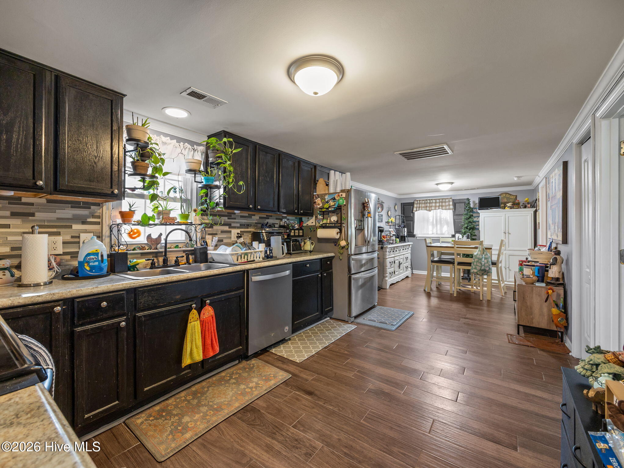 100566121 | Photo 33