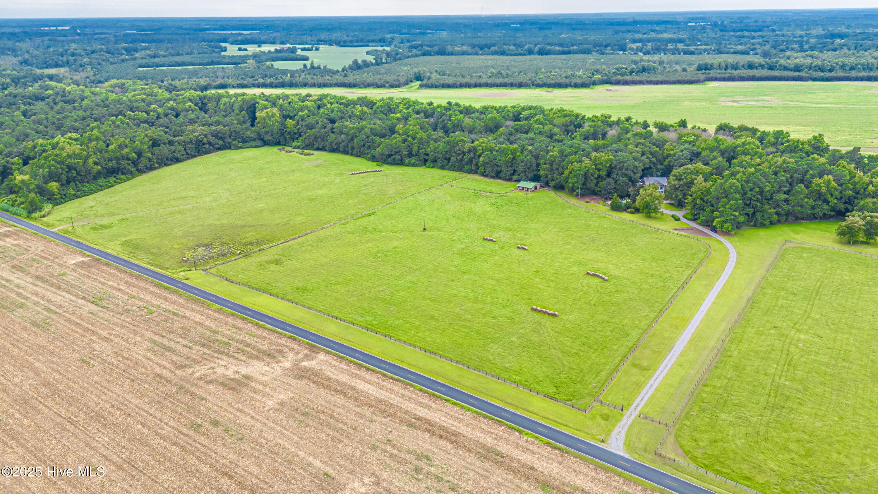 Homes for sale in Laurinburg, NC | 11102 Old Johns Rd, Laurinburg, NC 28352 | MLS# 100531722