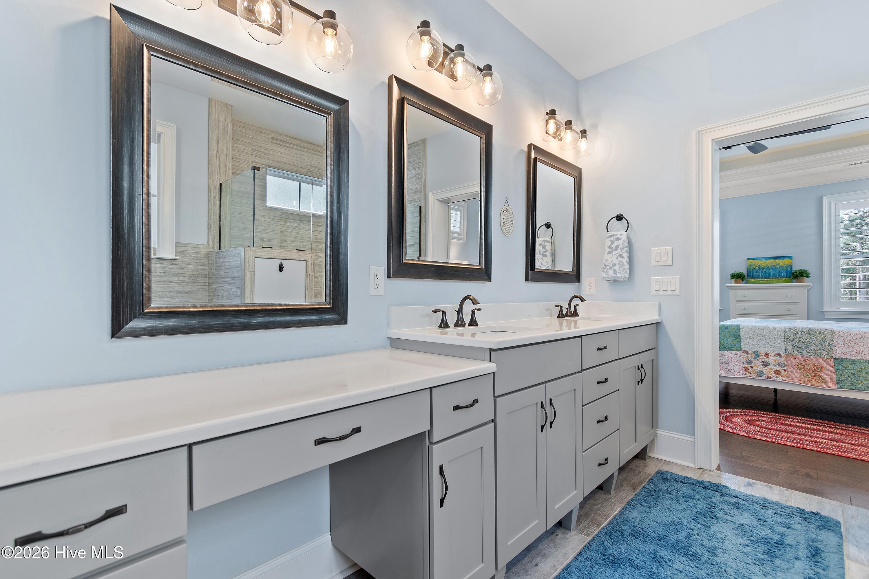 100552502 | Photo 41