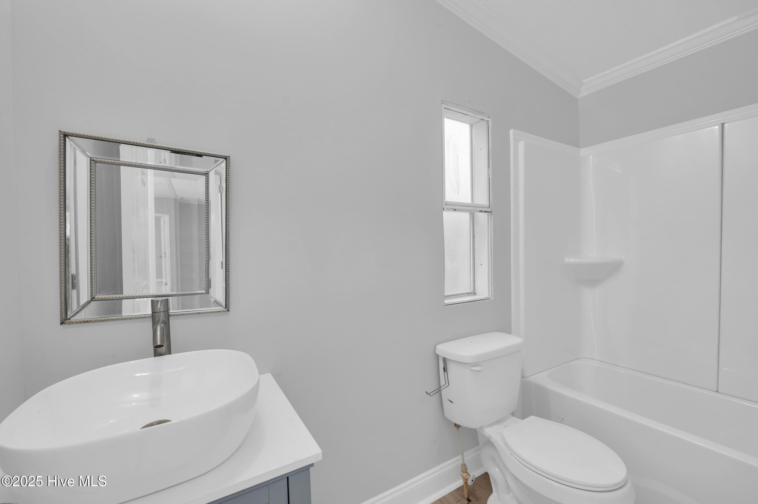 100534761 | Photo 25