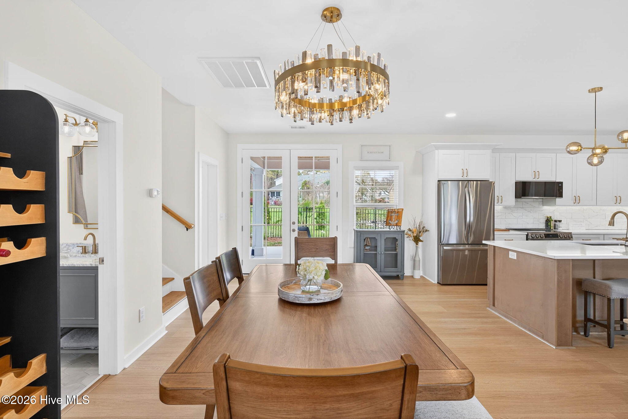 100563194 | Photo 13