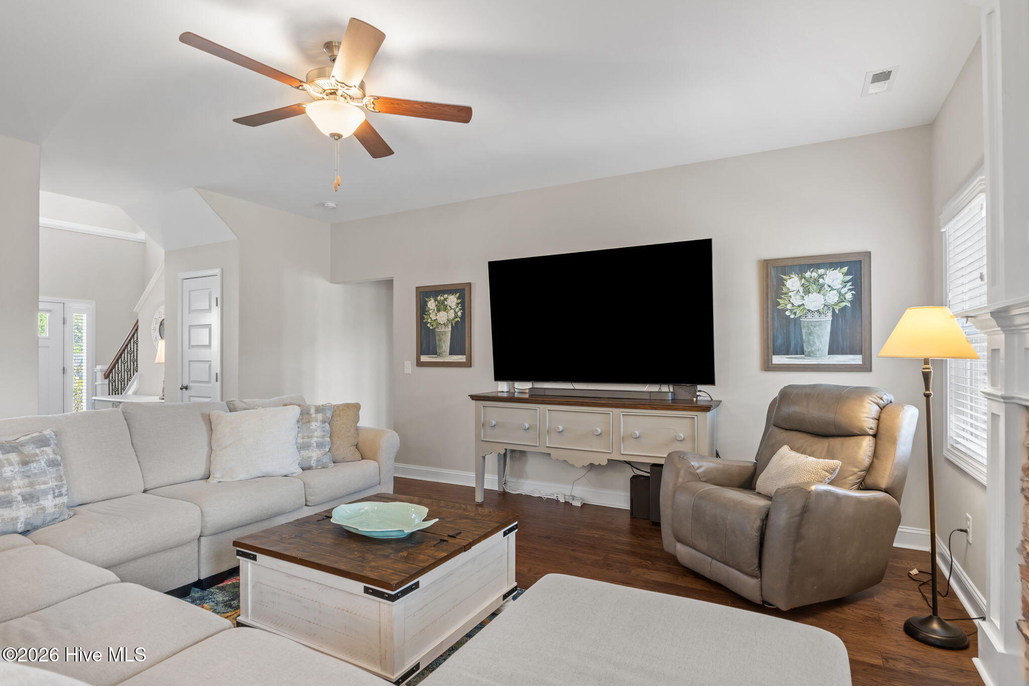 100569741 | Photo 11