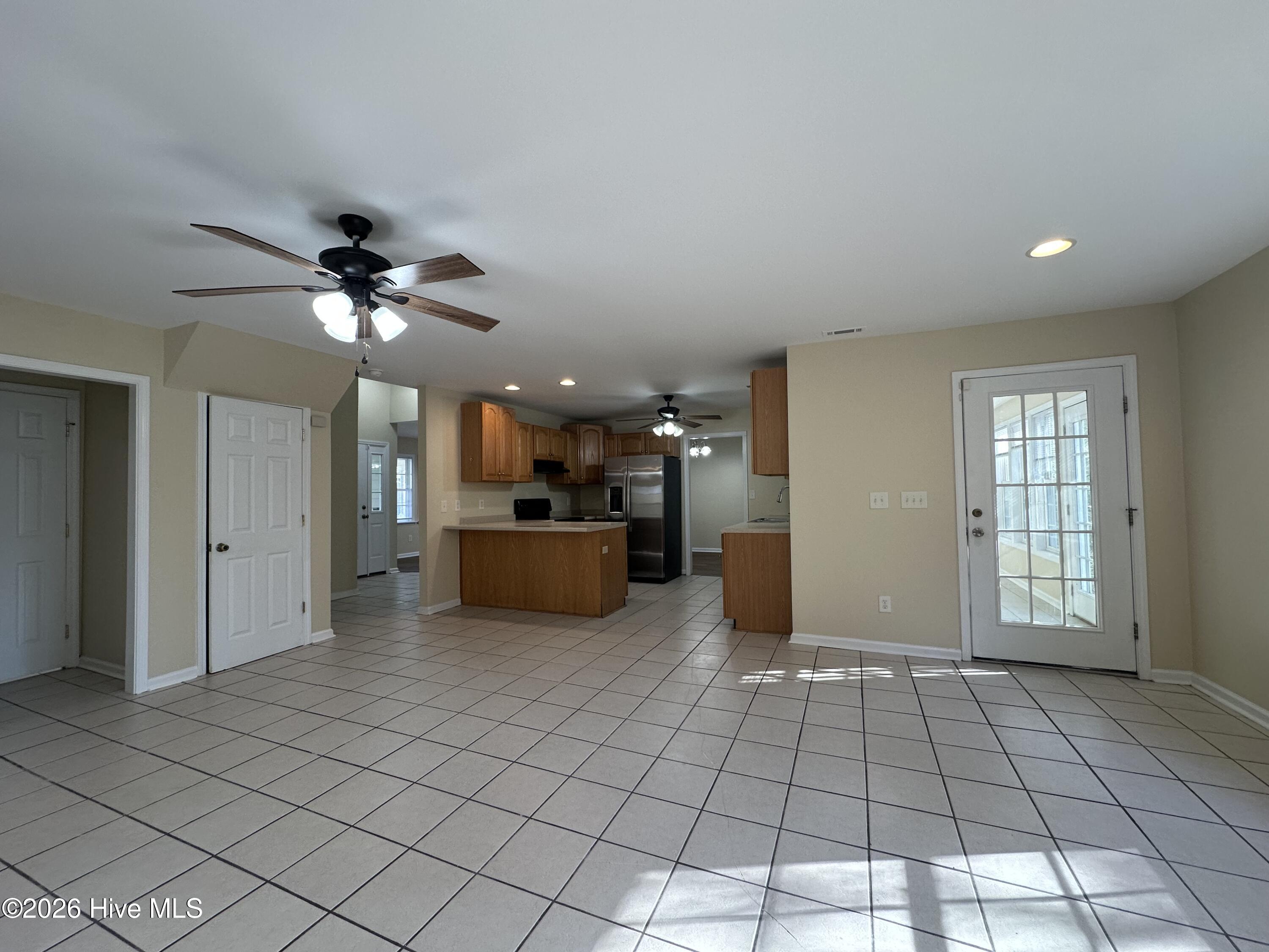 100564152 | Photo 12