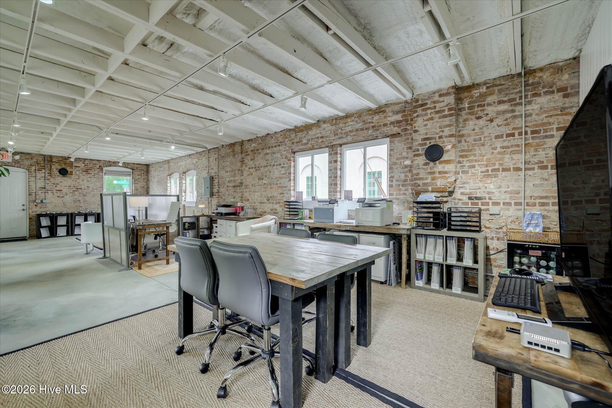 144 Fairfield office