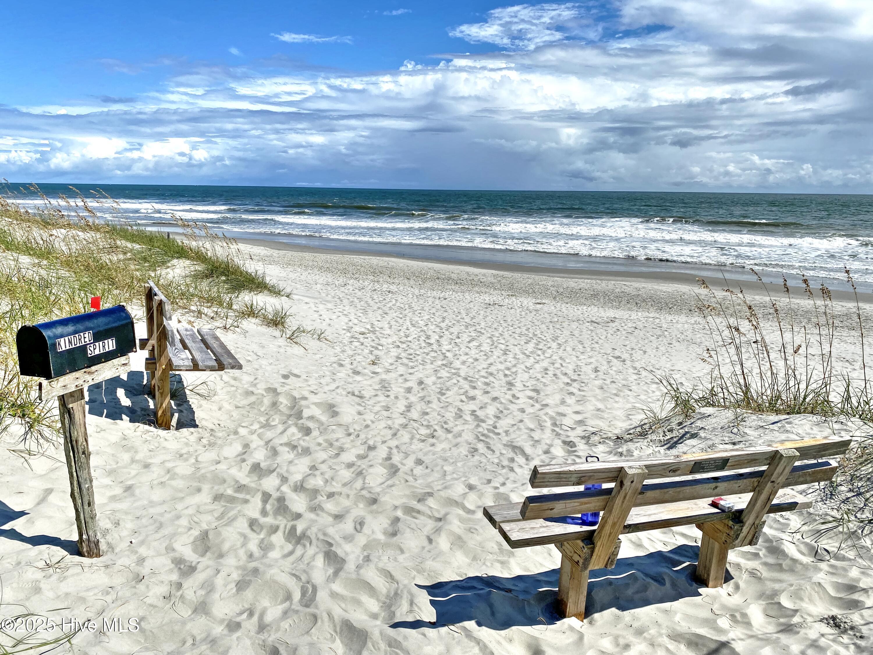 100526351 | Photo 41