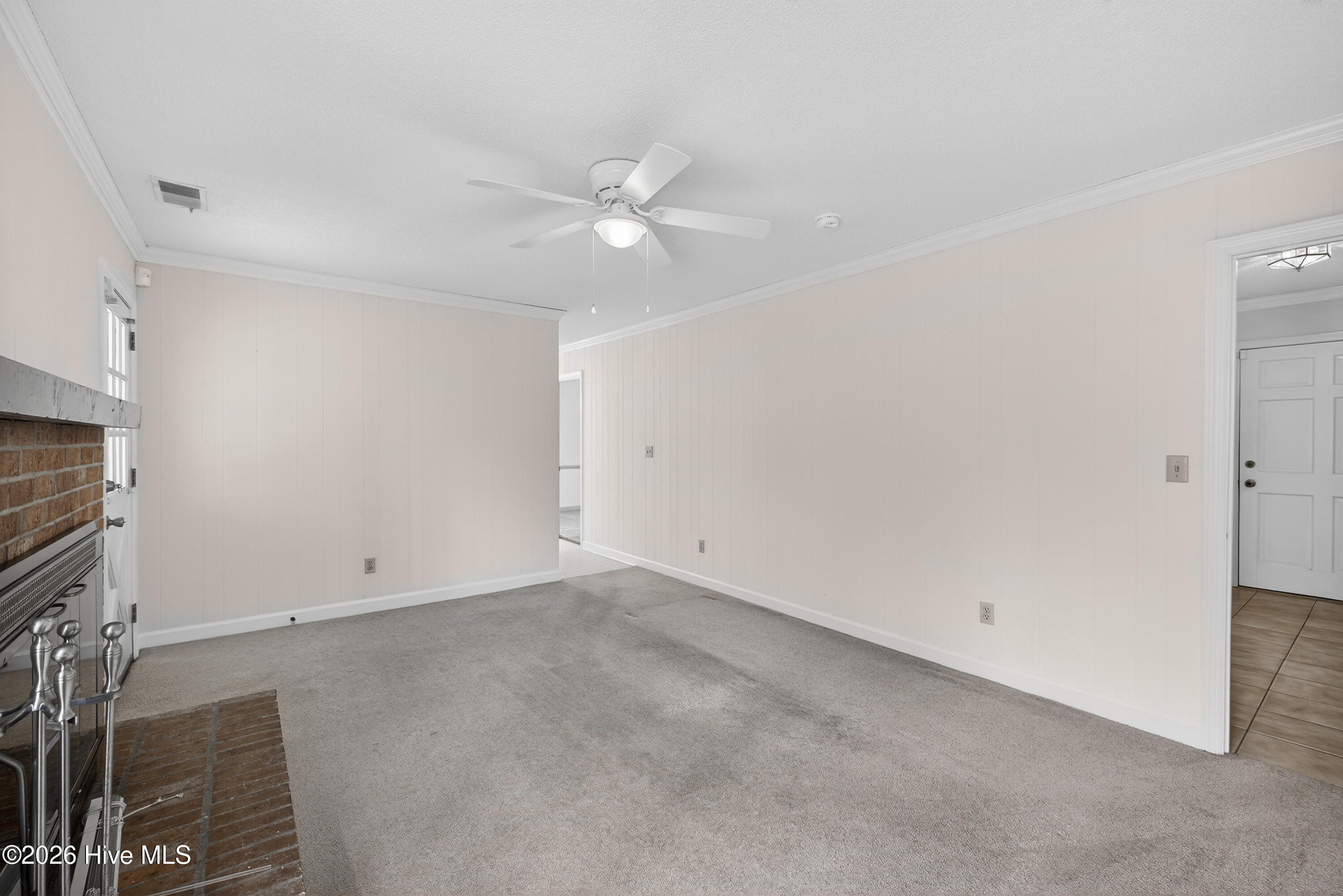 100562891 | Photo 12