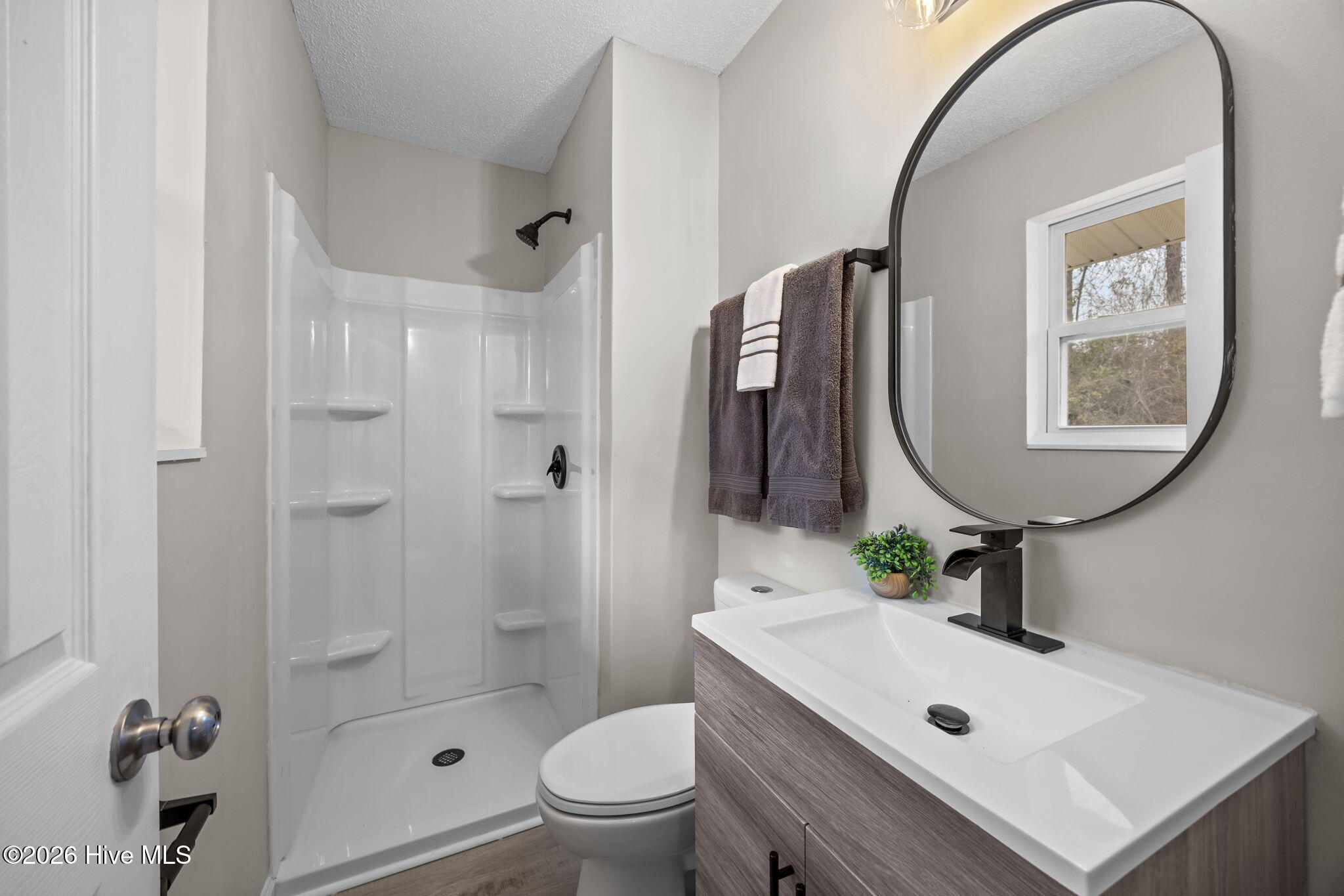 100552306 | Photo 32