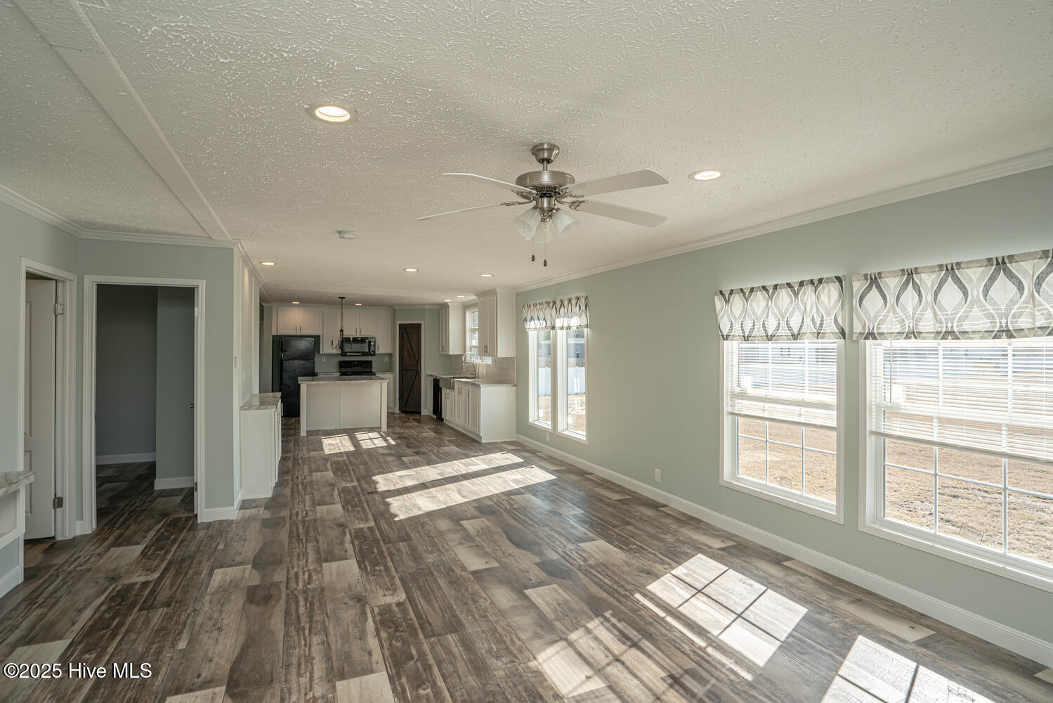 100487552 | Photo 38