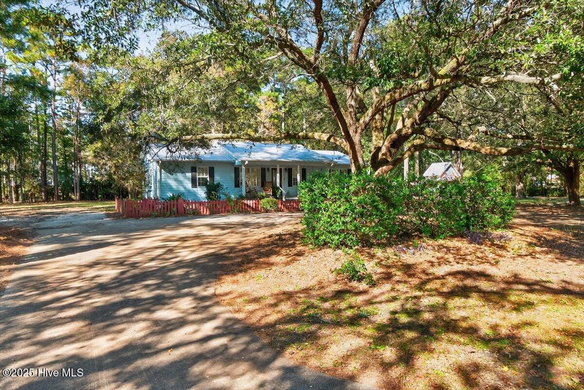 Homes for sale in Wilmington, NC | 1109 Middle Sound Loop Rd, Wilmington, NC 28411 | MLS# 100539192