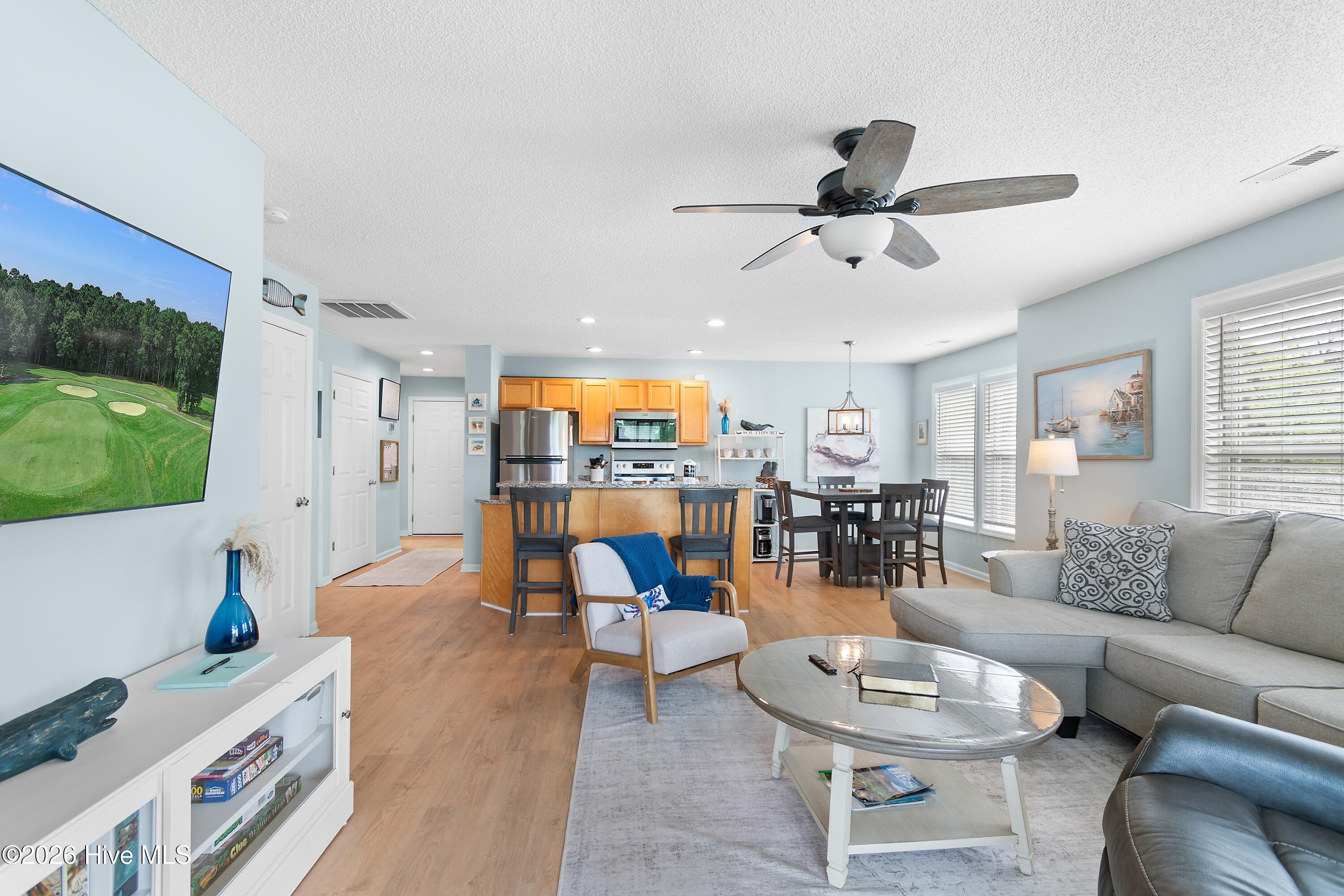 100565554 | Photo 19