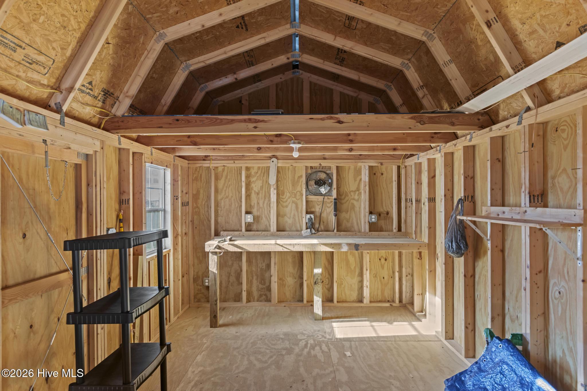 100550507 | Photo 31