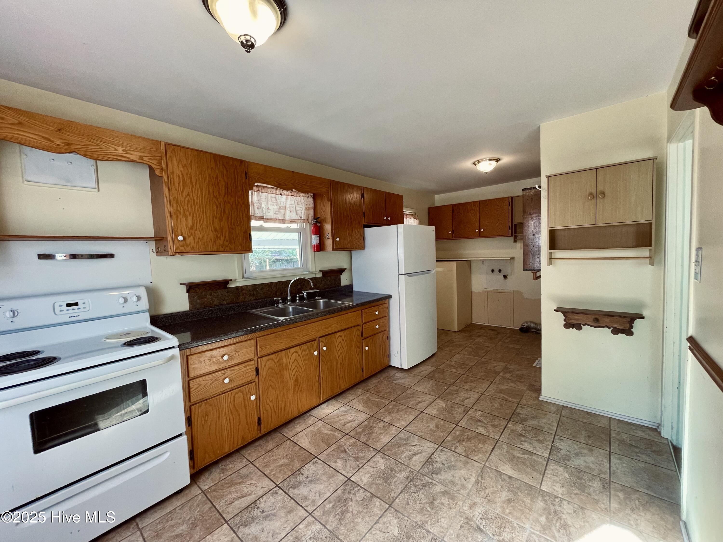 100543193 | Photo 14