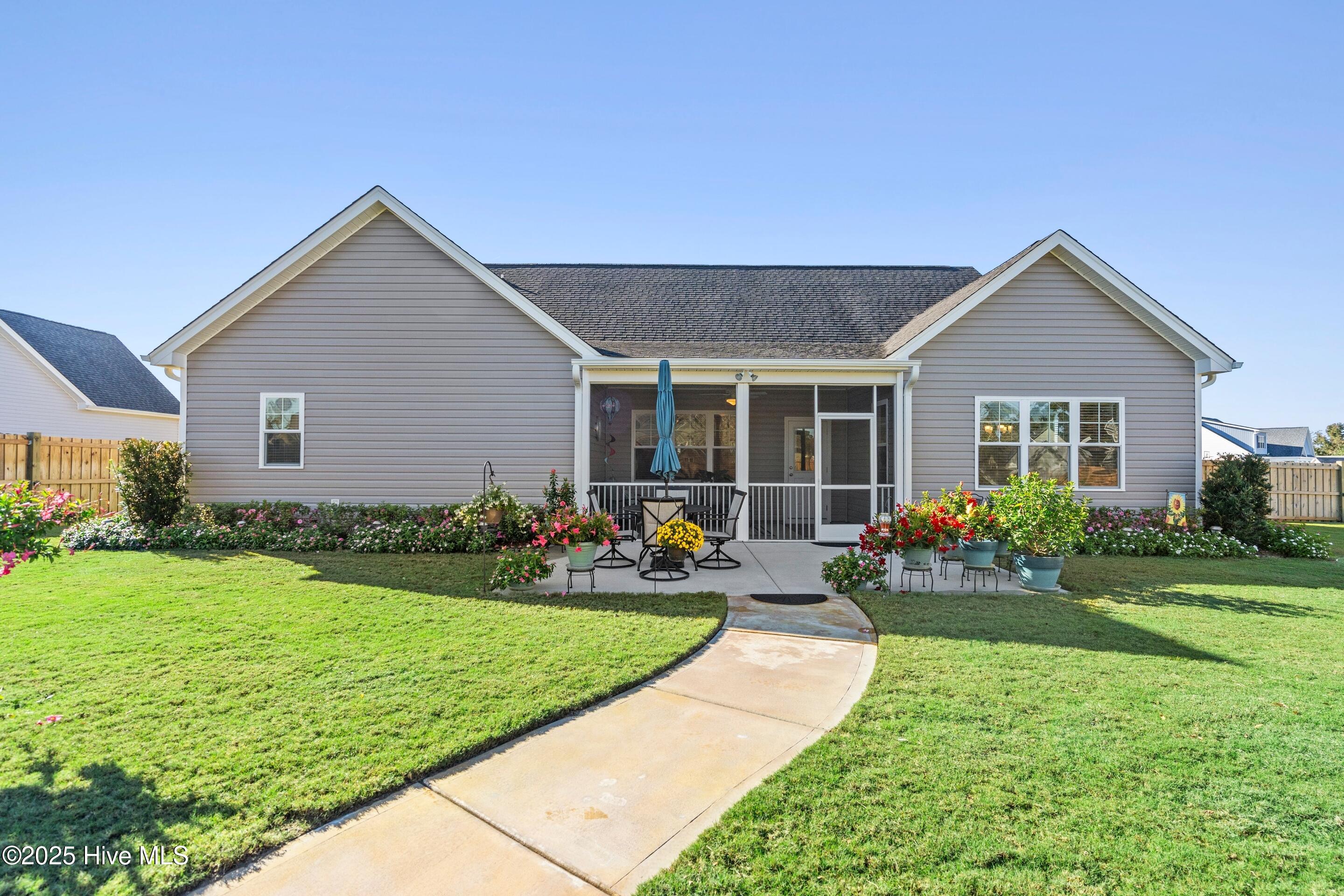 100538815 | Photo 60