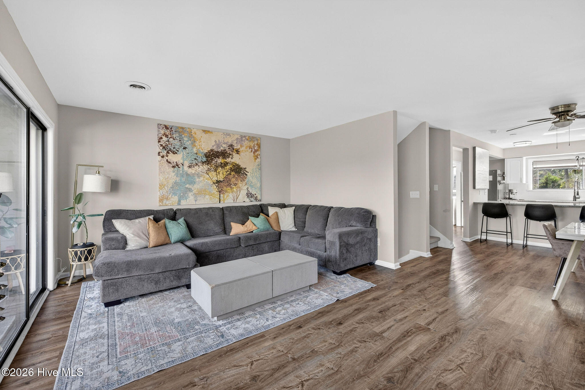 100555356 | Photo 13