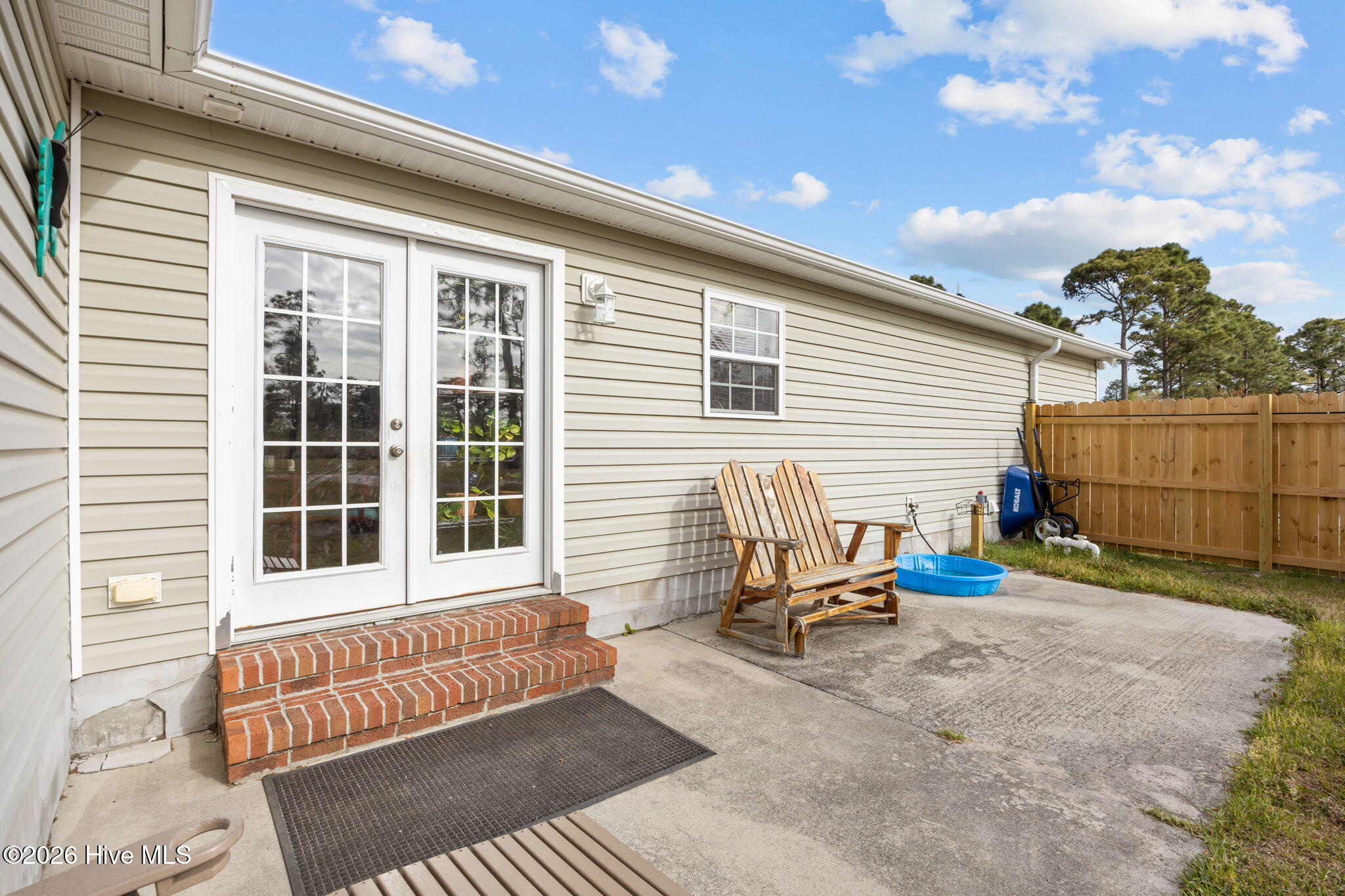 100566784 | Photo 45