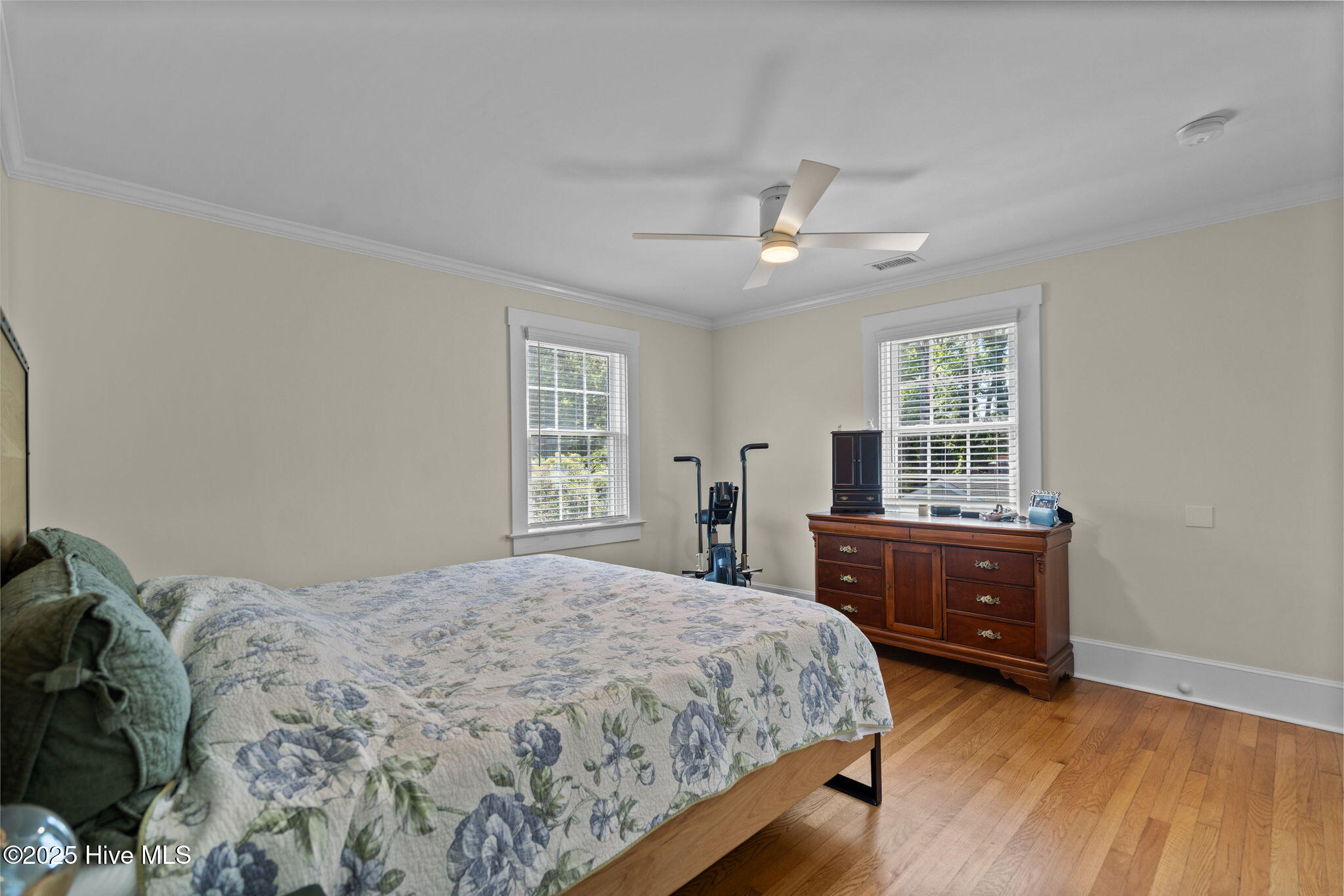 100528962 | Photo 23