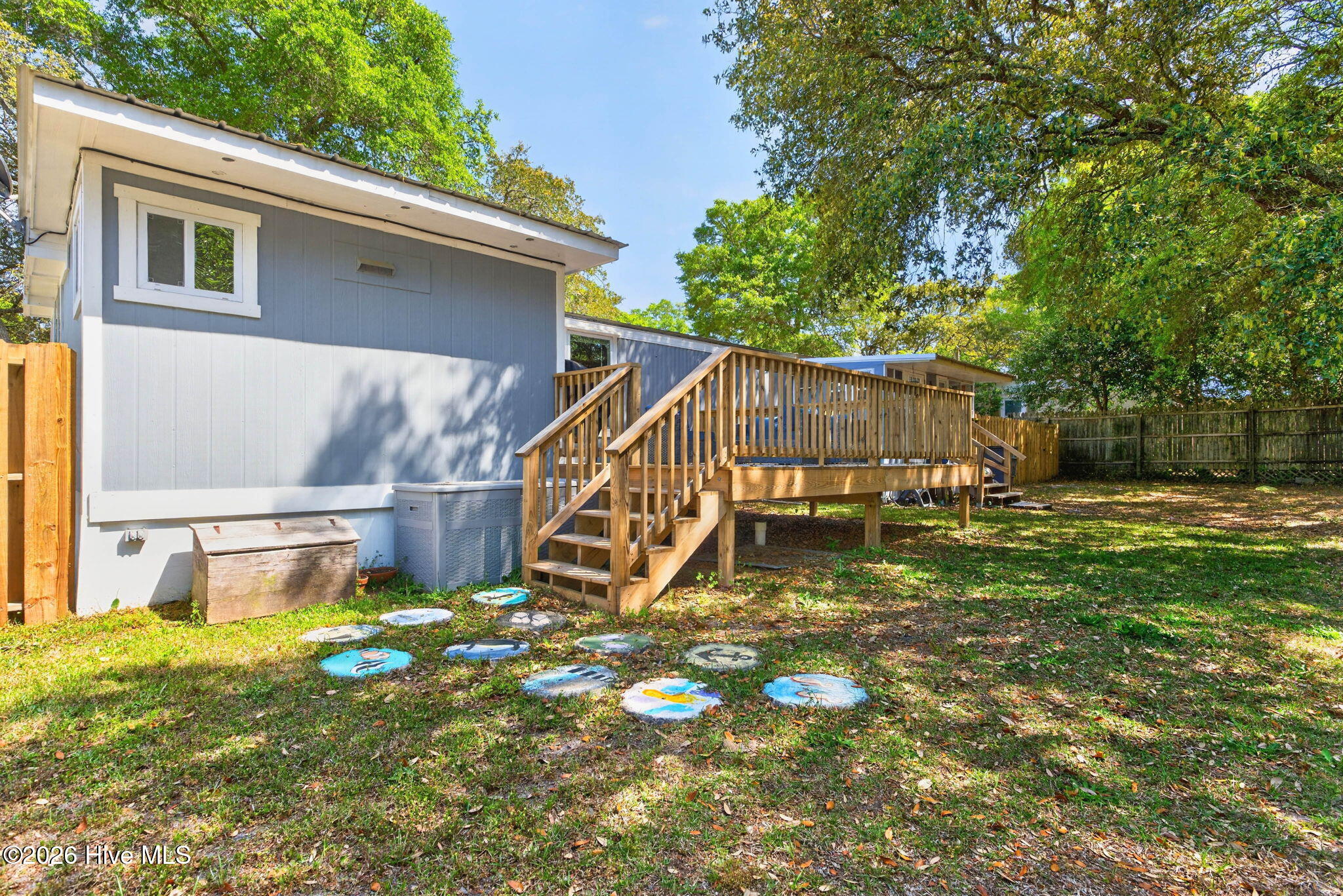 100567850 | Photo 48