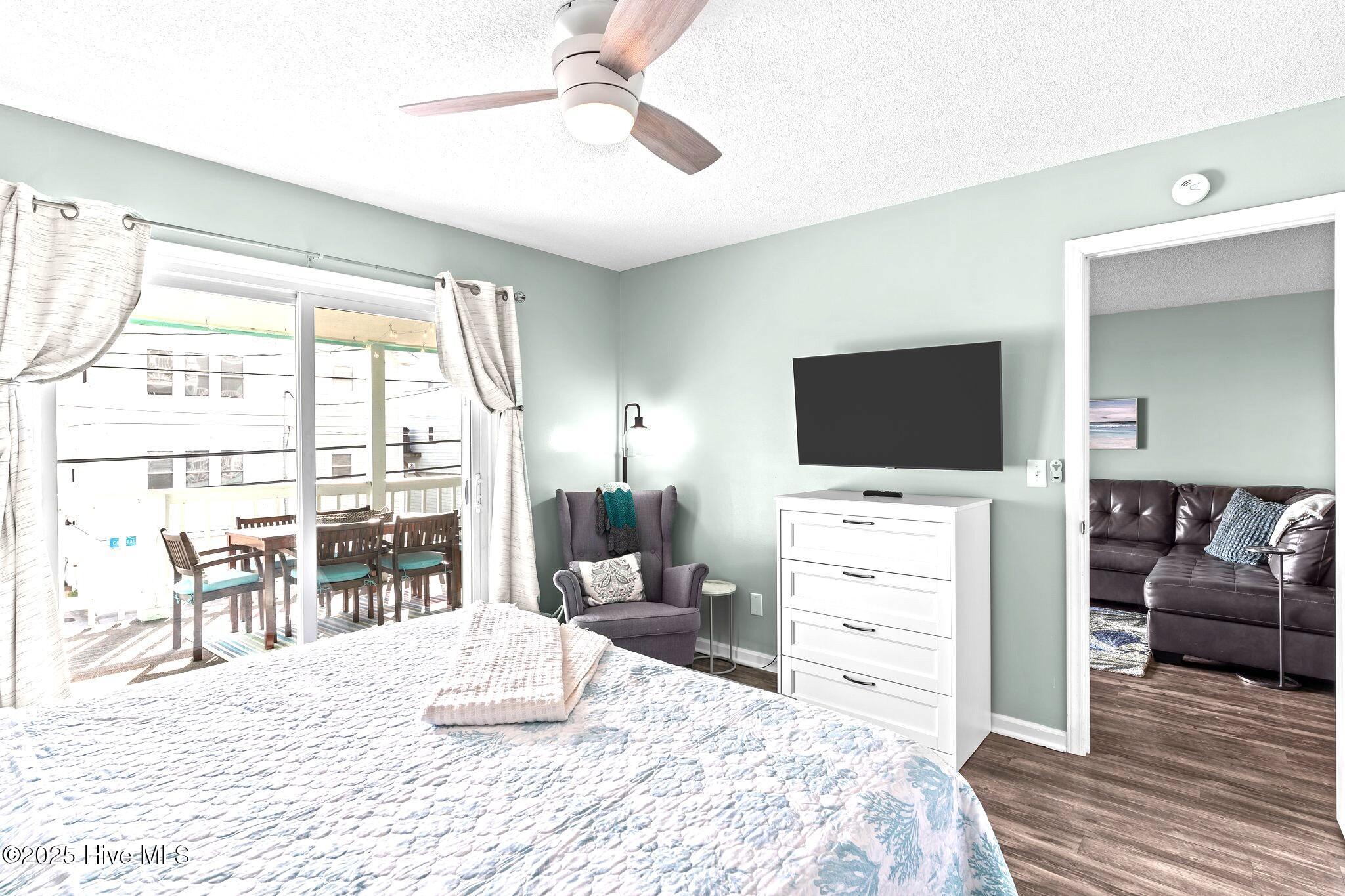 100530114 | Photo 14