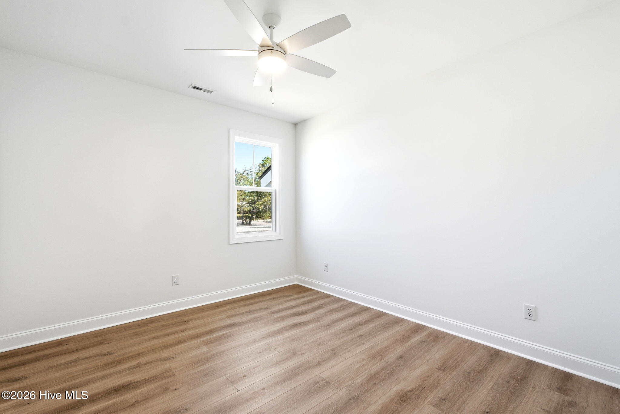 100565030 | Photo 34