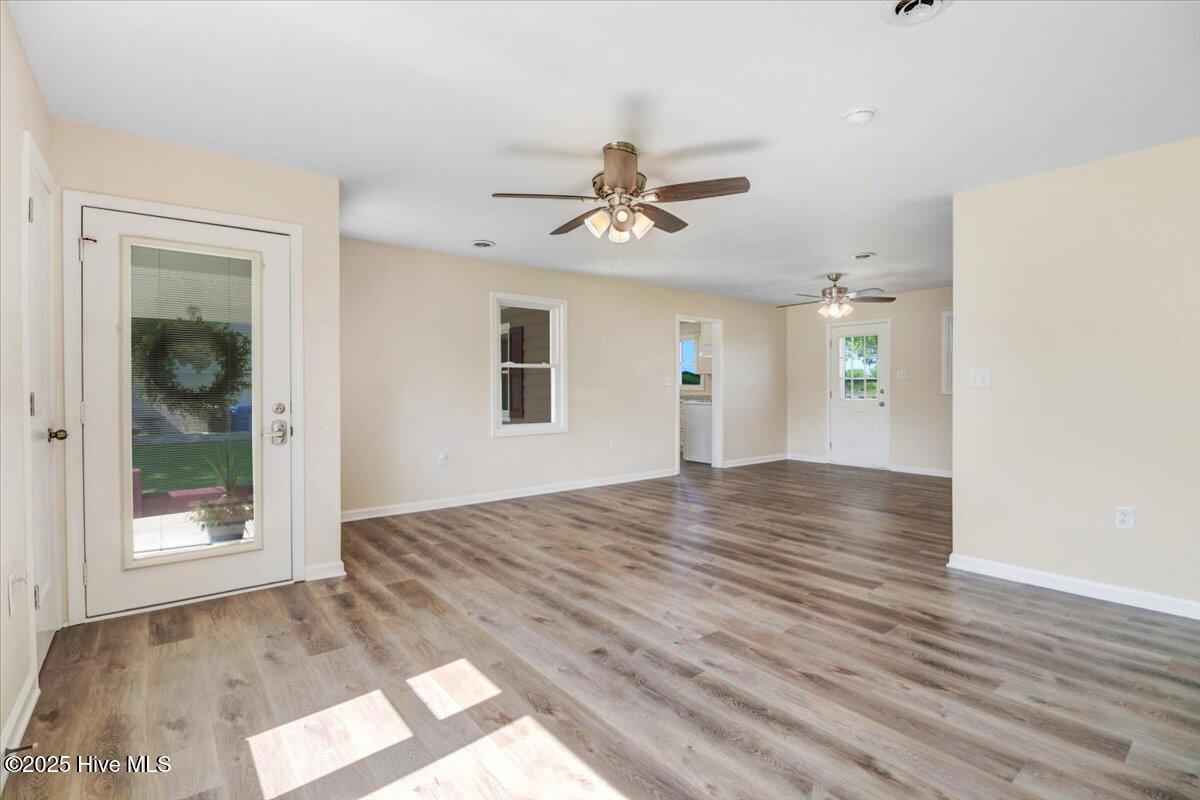 100521528 | Photo 30