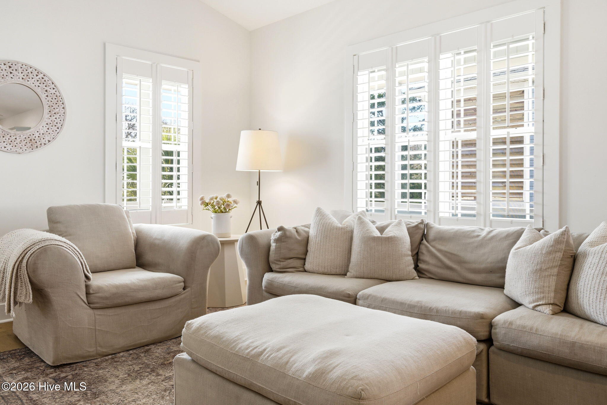 100561485 | Photo 10