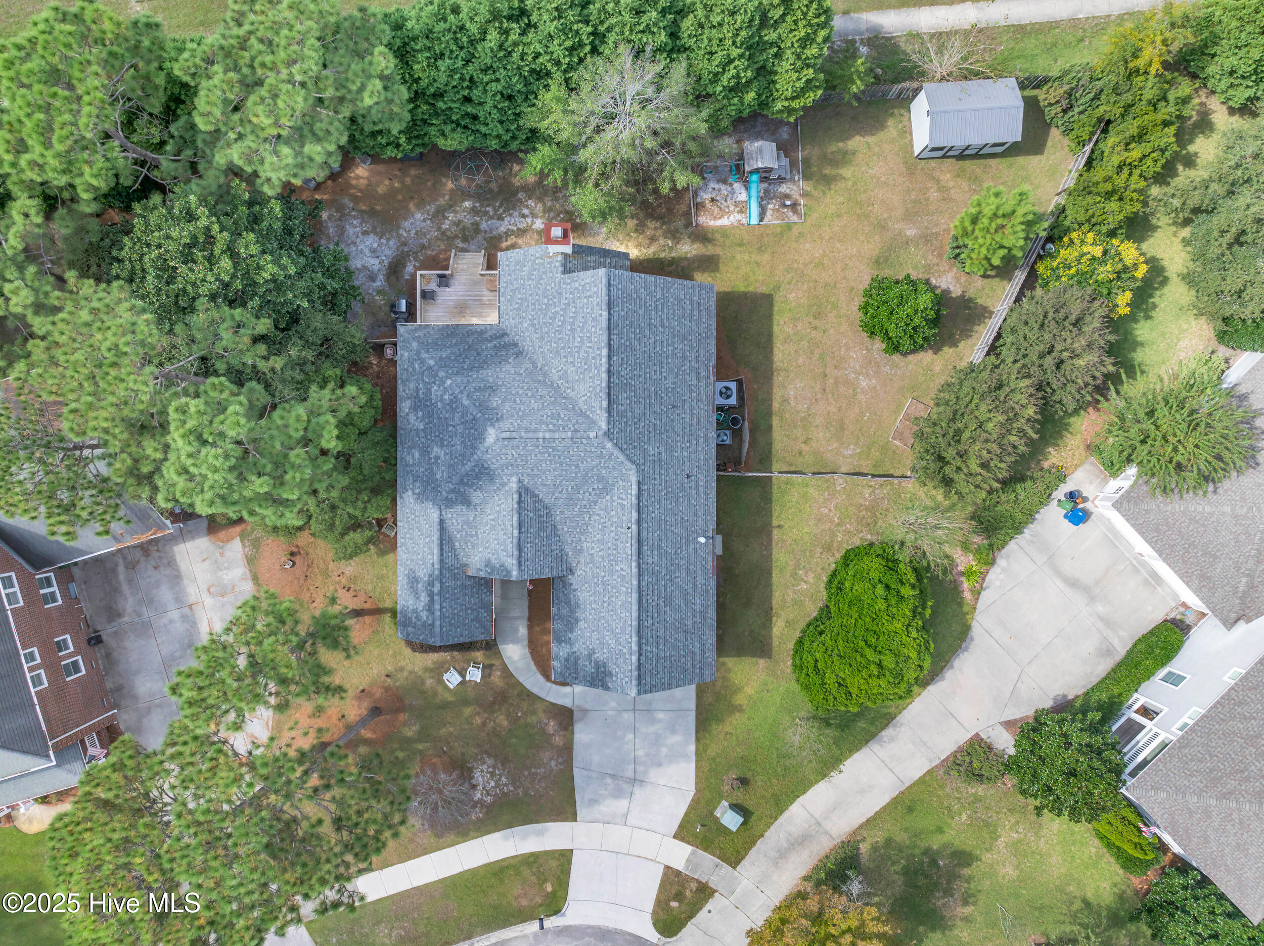 100536270 | Photo 32