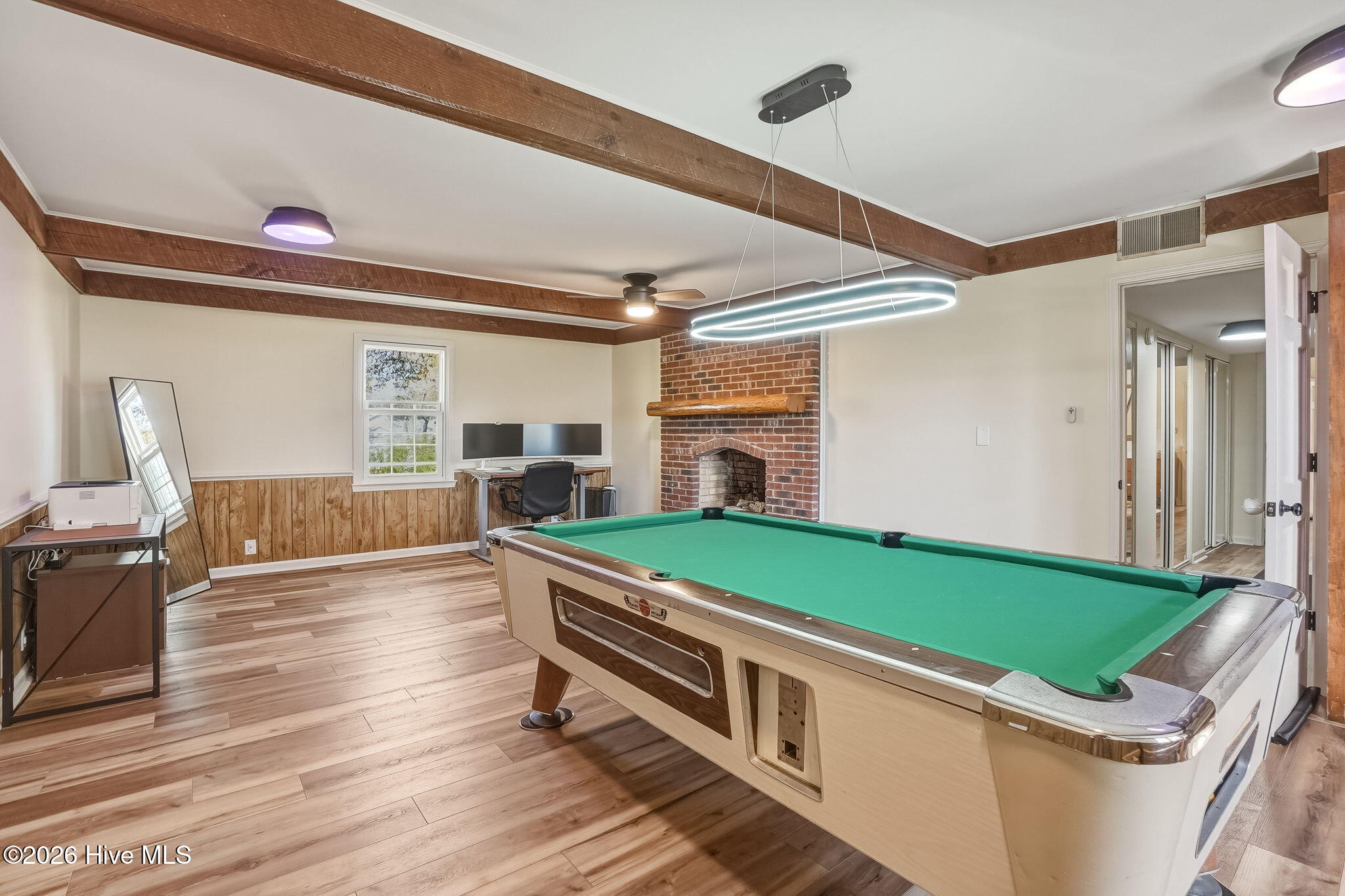 100566494 | Photo 14