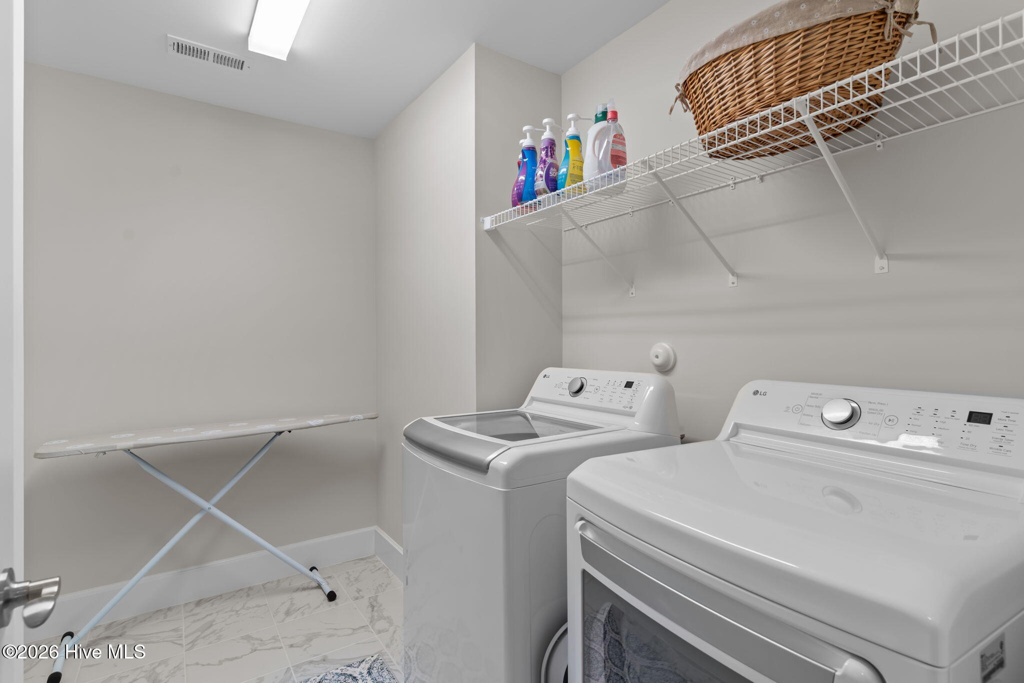 100555424 | Photo 32