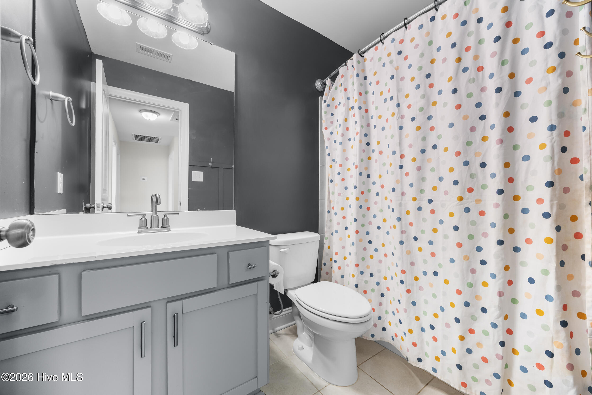 100559002 | Photo 30