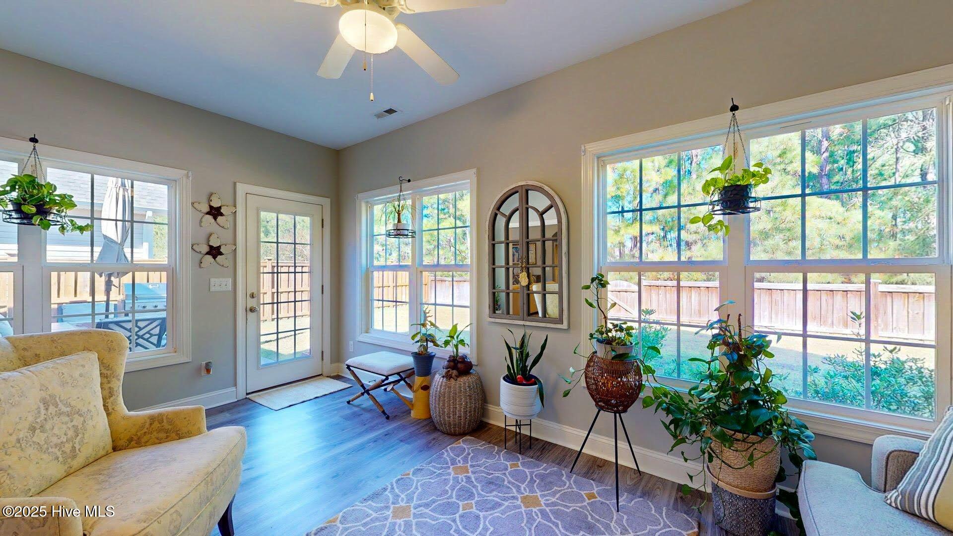 100550160 | Photo 26