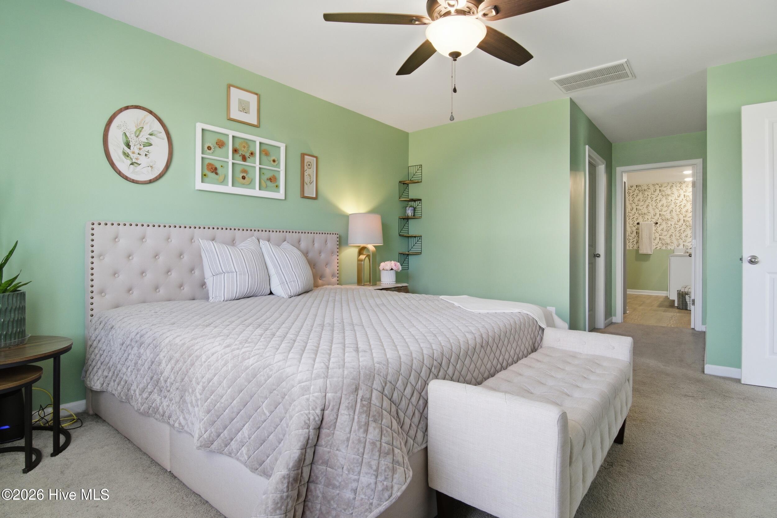 100556501 | Photo 23