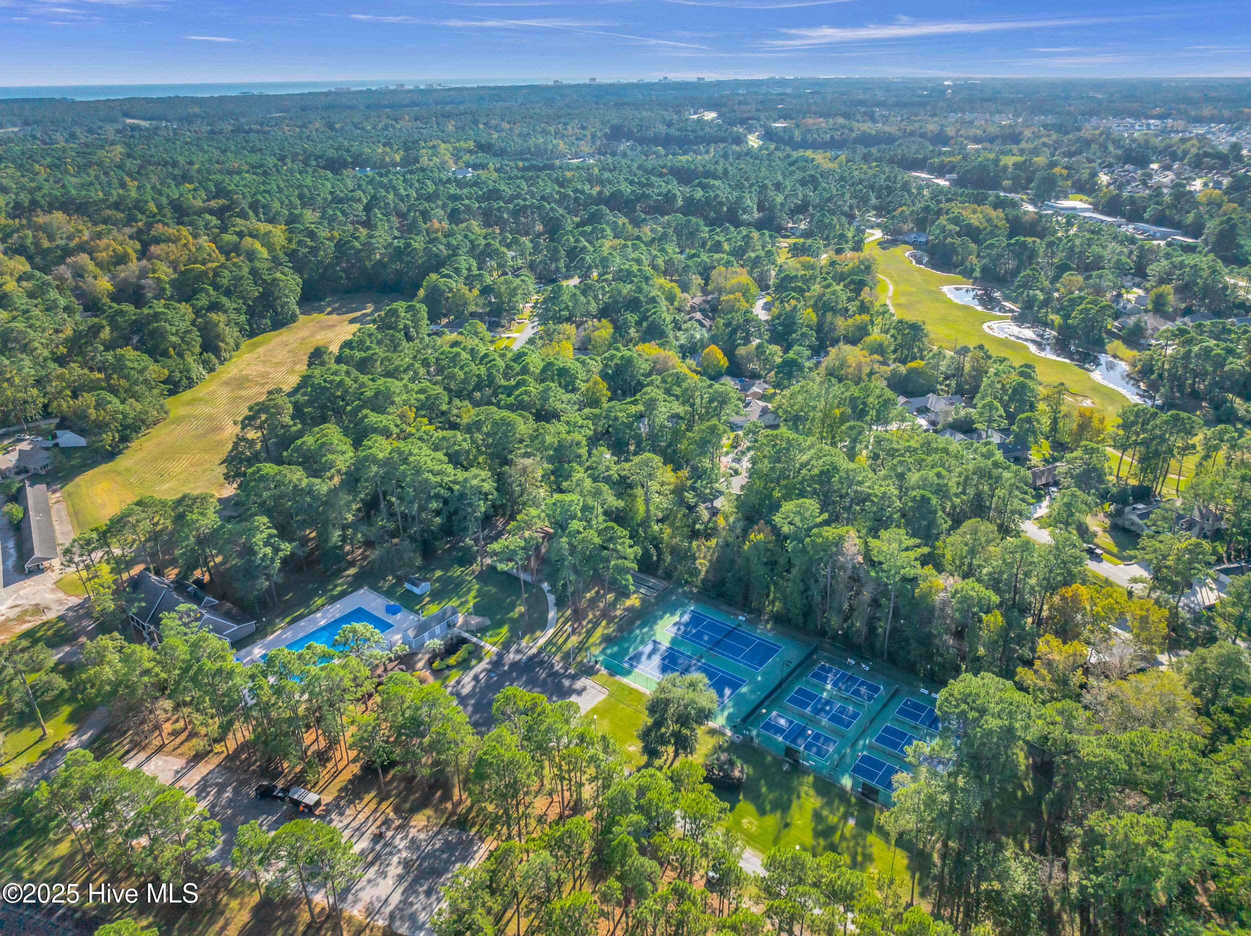 100538752 | Photo 51