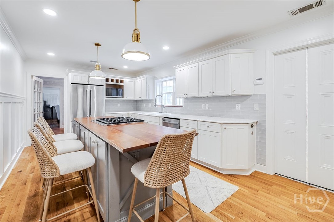 Kitchen Island