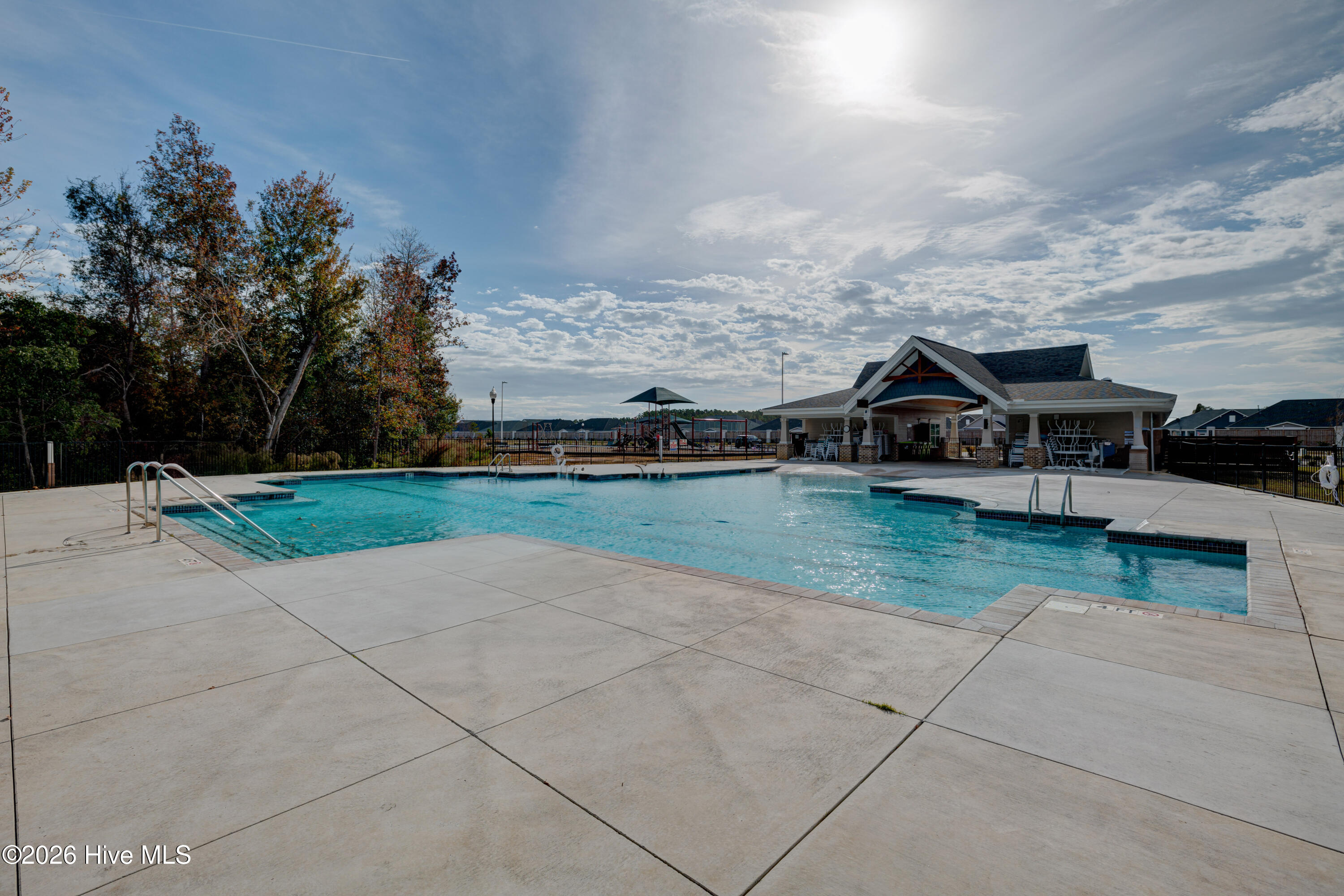 100557466 | Photo 55