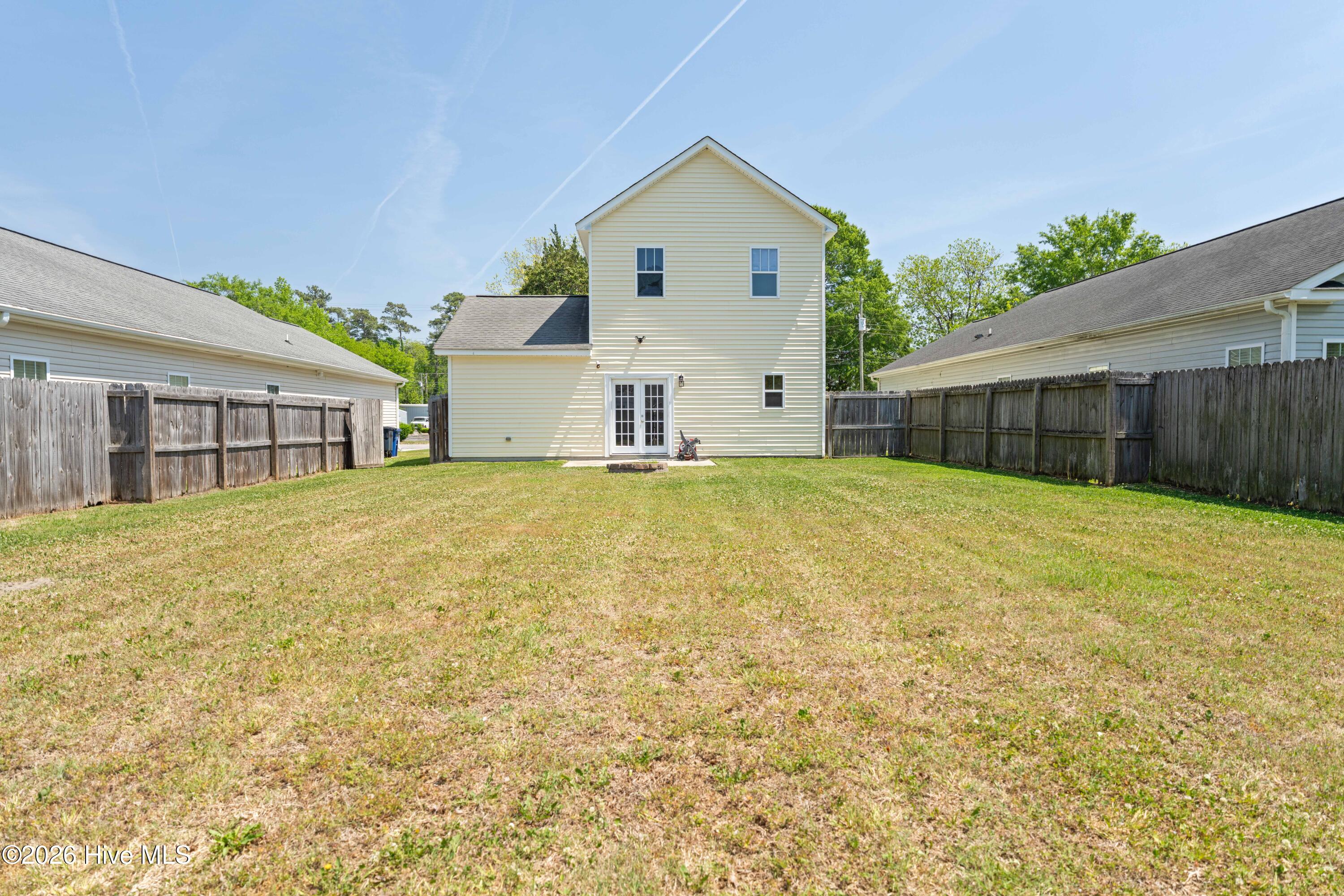 100569563 | Photo 24