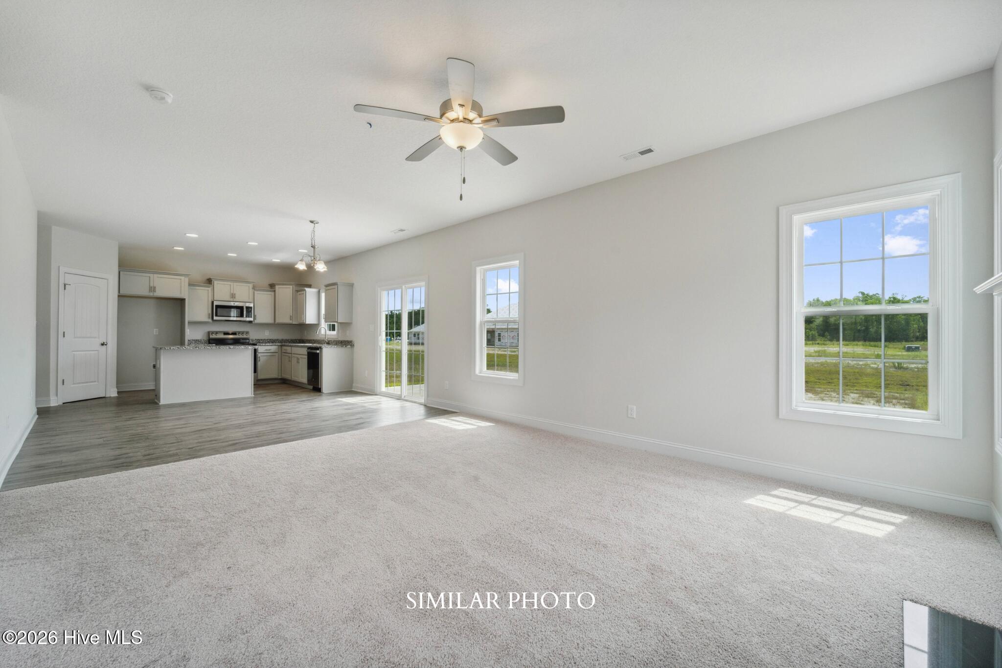 100561263 | Photo 10