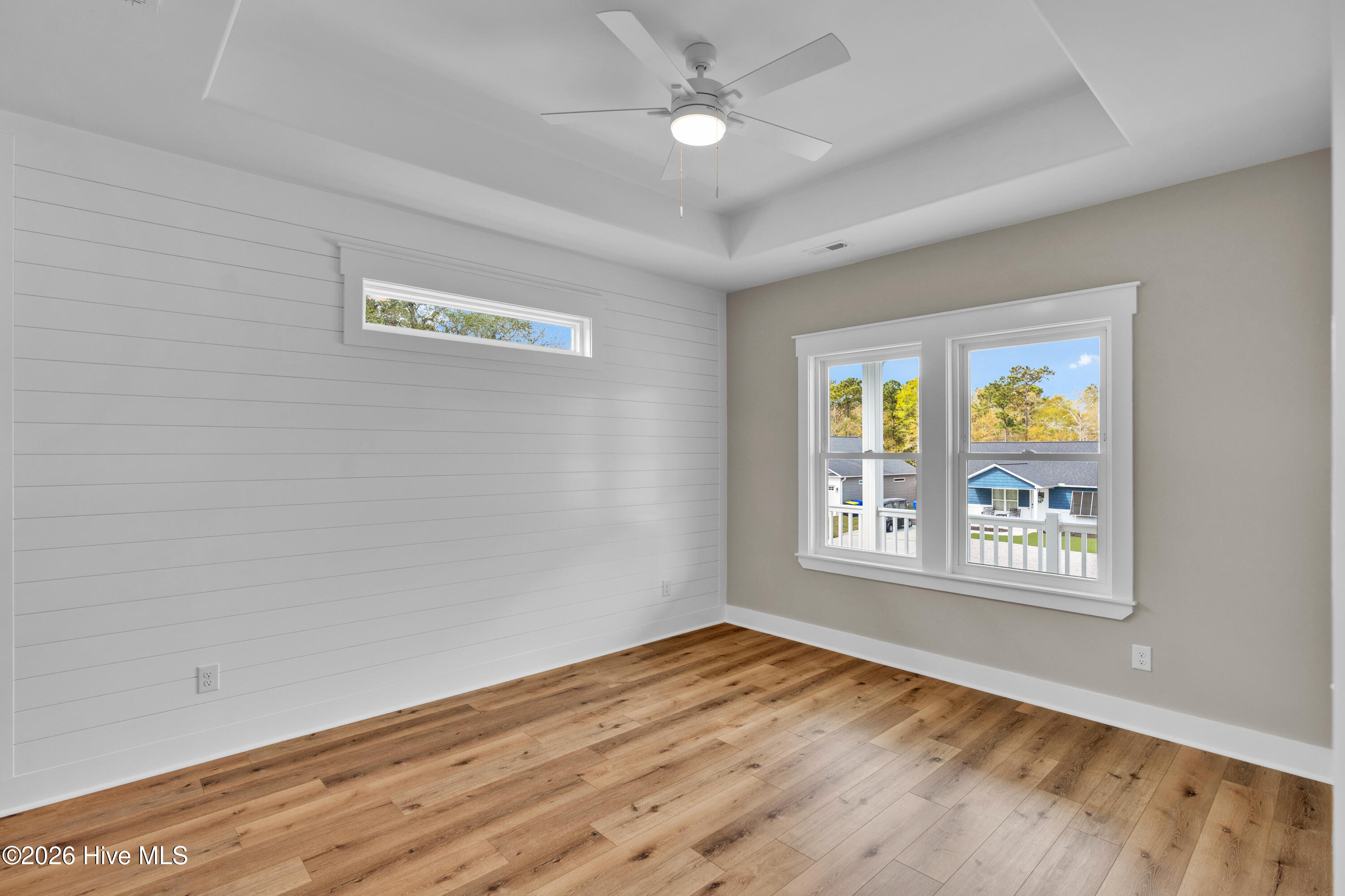 100564696 | Photo 12